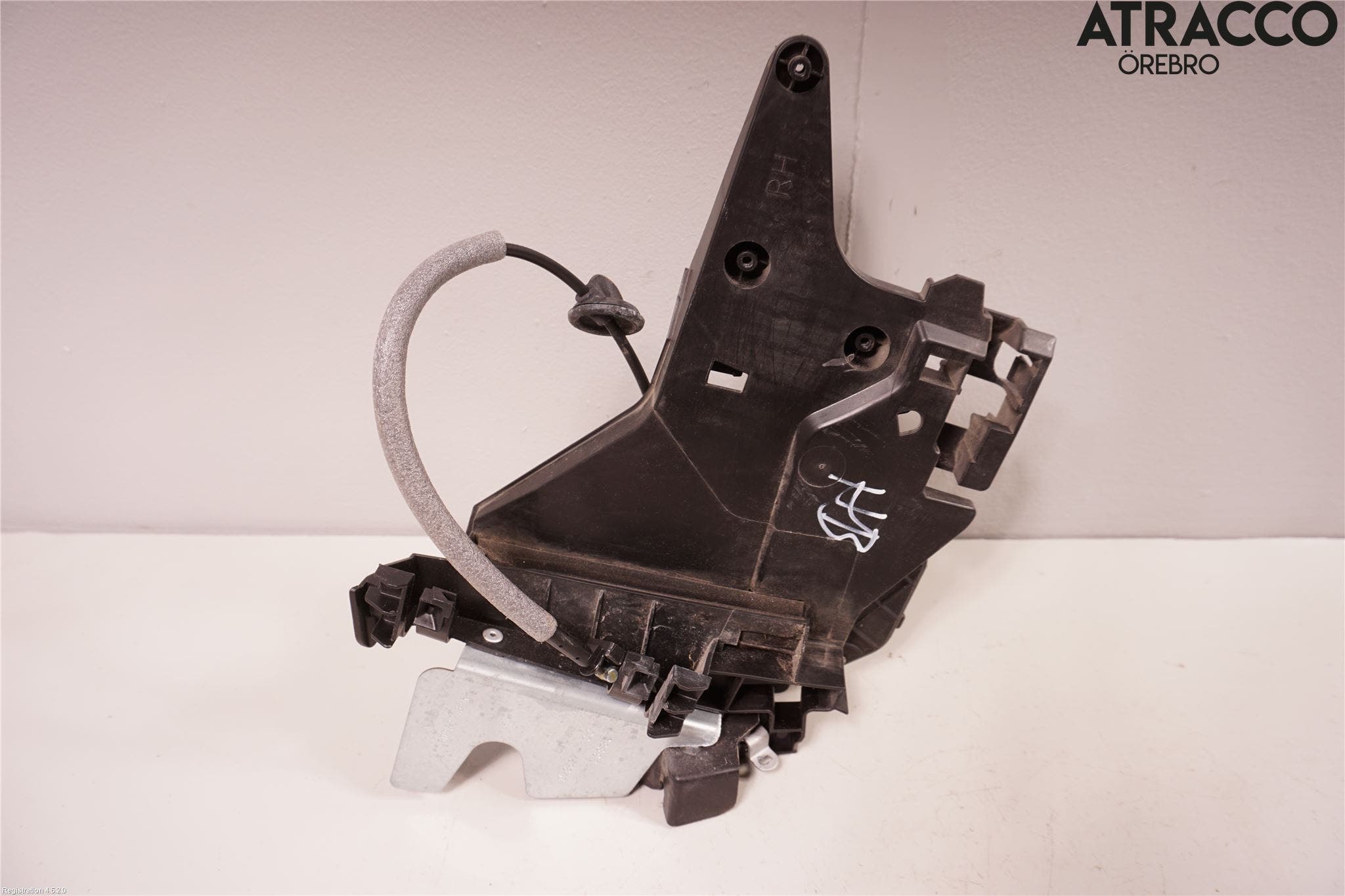 Volvo V70 08-13 Låskista-Dörrlås