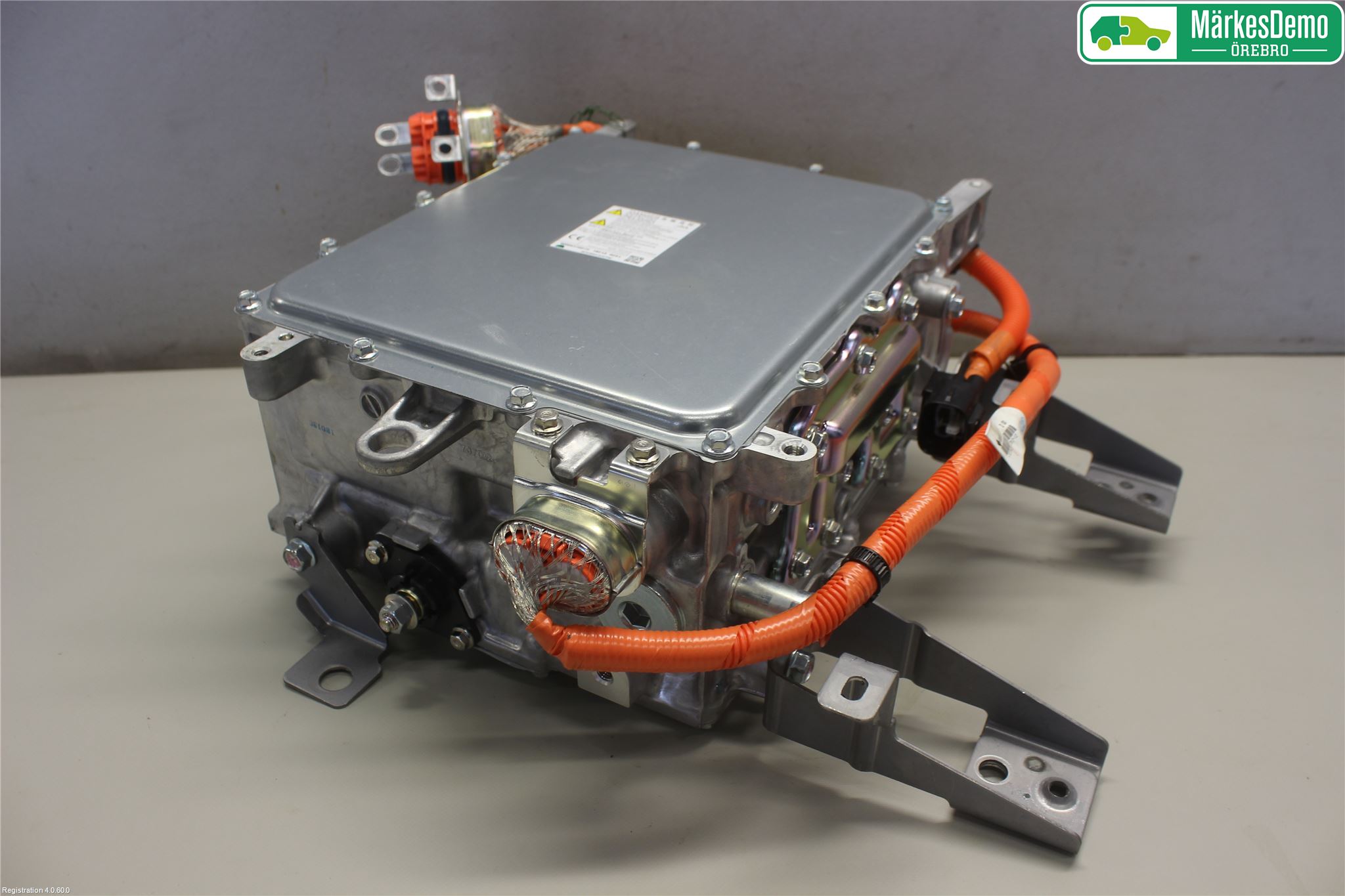 Mitsubishi OUTLANDER 13-21 Batteriladdare Högspänning