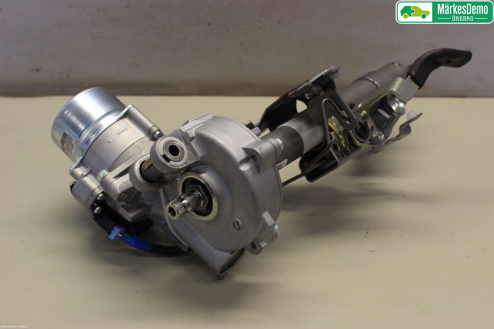 Mitsubishi OUTLANDER 13-21 Rattaxelagg Med Inb Servo