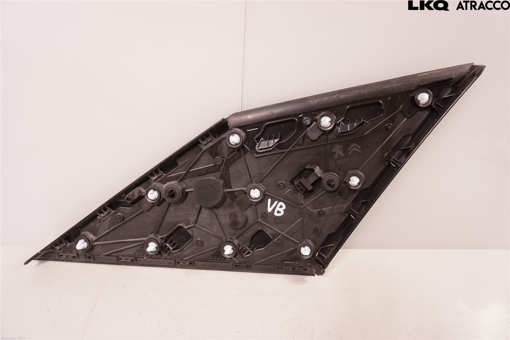 Peugeot 2008/E-2008 20- Sidoruta Bak - Dekorlist