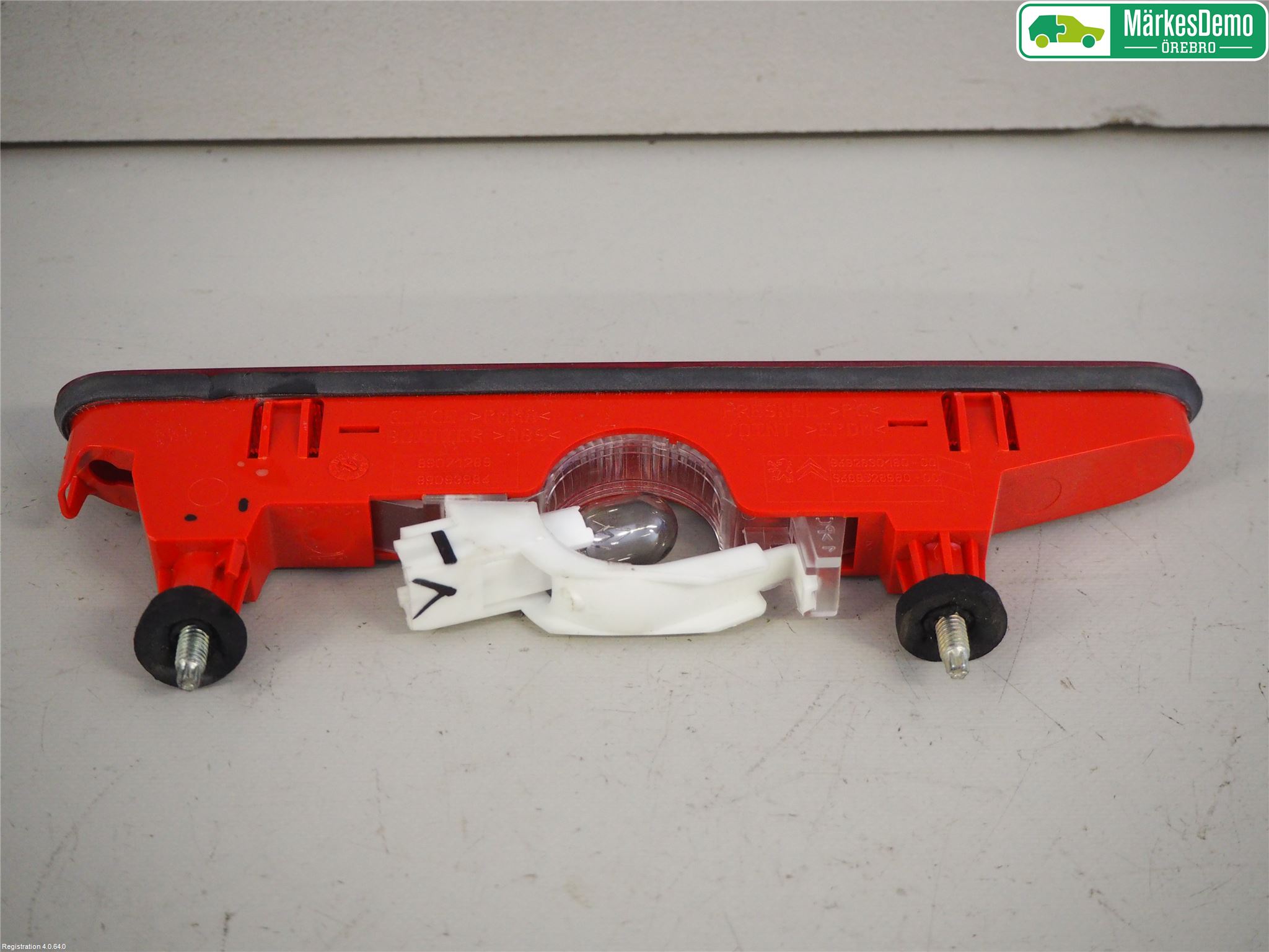 Peugeot PARTNER 16-18 Bromsljus Bakruta