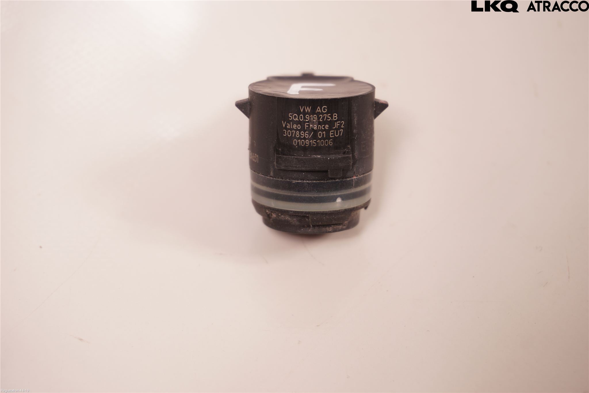 Volkswagen VW PASSAT 15-19 Parkeringshjälp Frontsensor