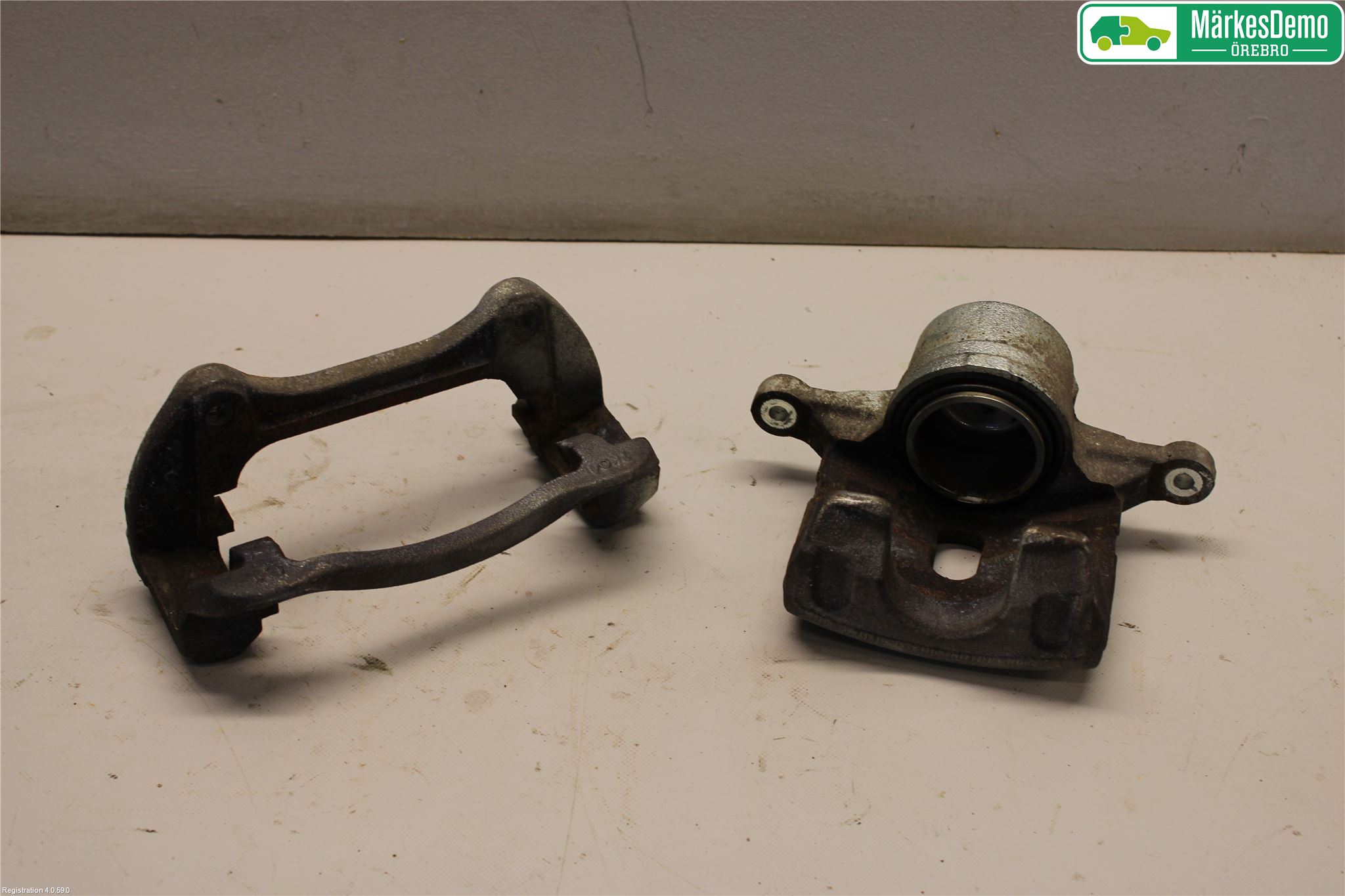 Kia CEED 12-18 Bromsok Fram Höger