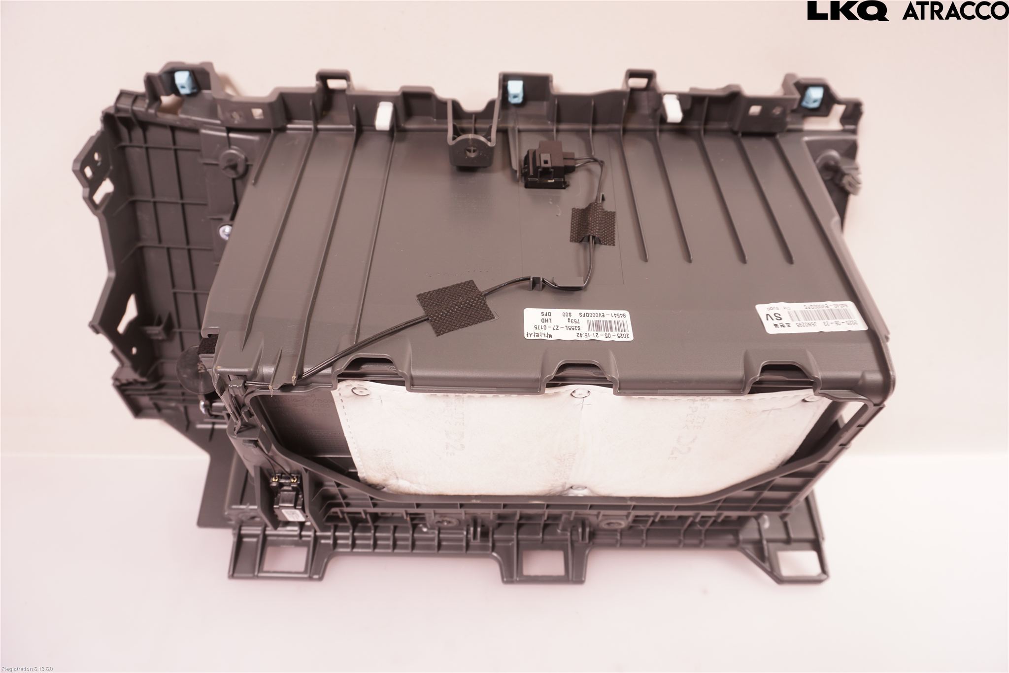 Kia EV3 26->> Handskfack