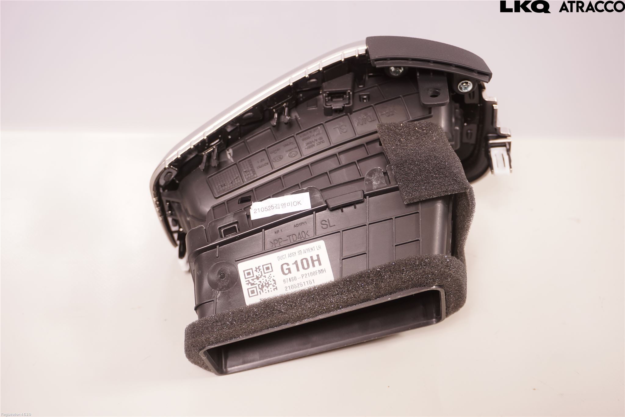 Kia SORENTO 21- Defrosterkanal-Munstycke