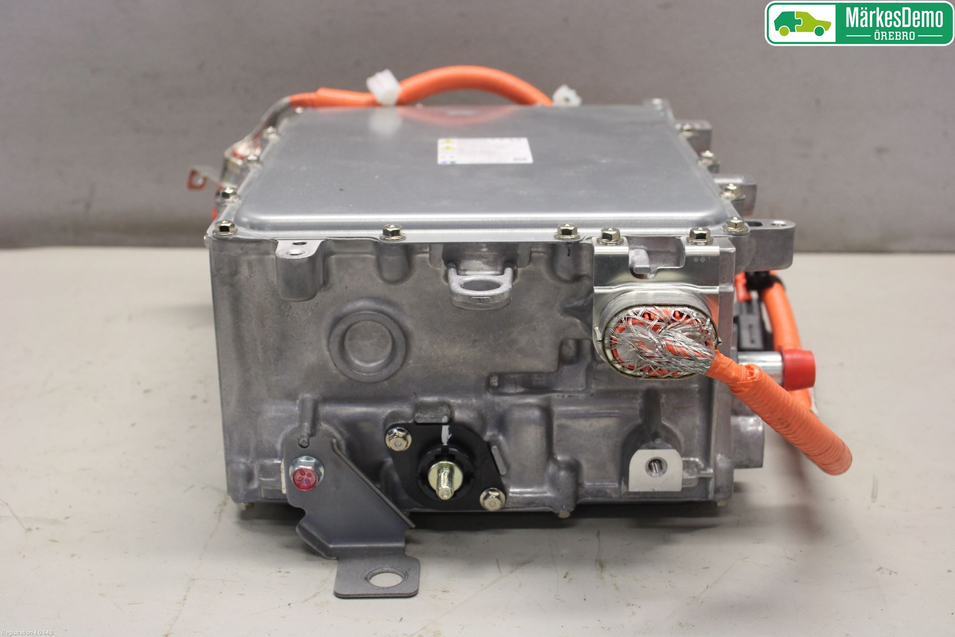 Mitsubishi OUTLANDER 13-21 Batteriladdare Högspänning