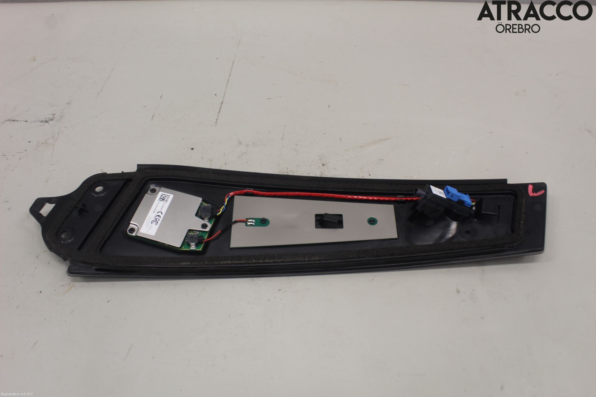 Tesla MODEL 3 17- List Vä