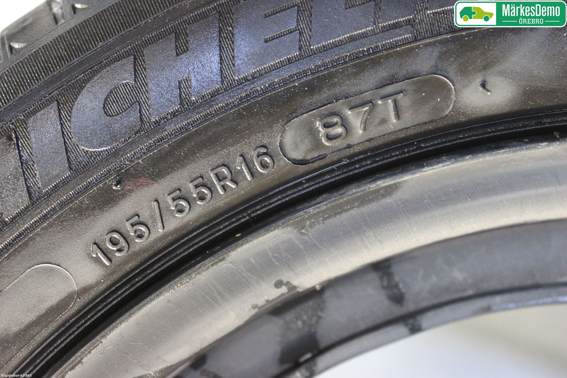 Peugeot PEUGOT 208 16-19 Sommardäck Plåtfälg 4St