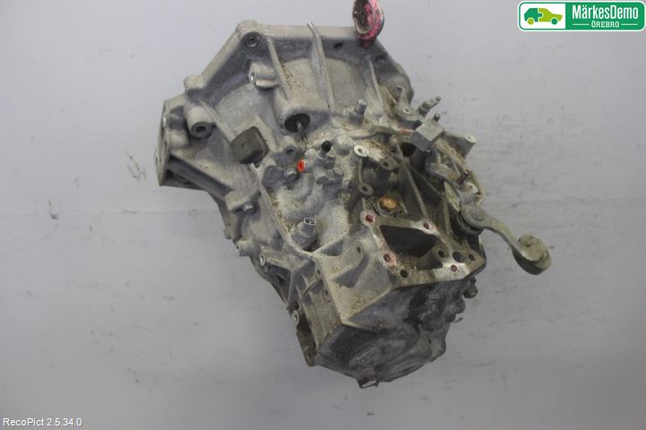 Toyota YARIS XP130 15-20 Växellåda Man 6 Vxl