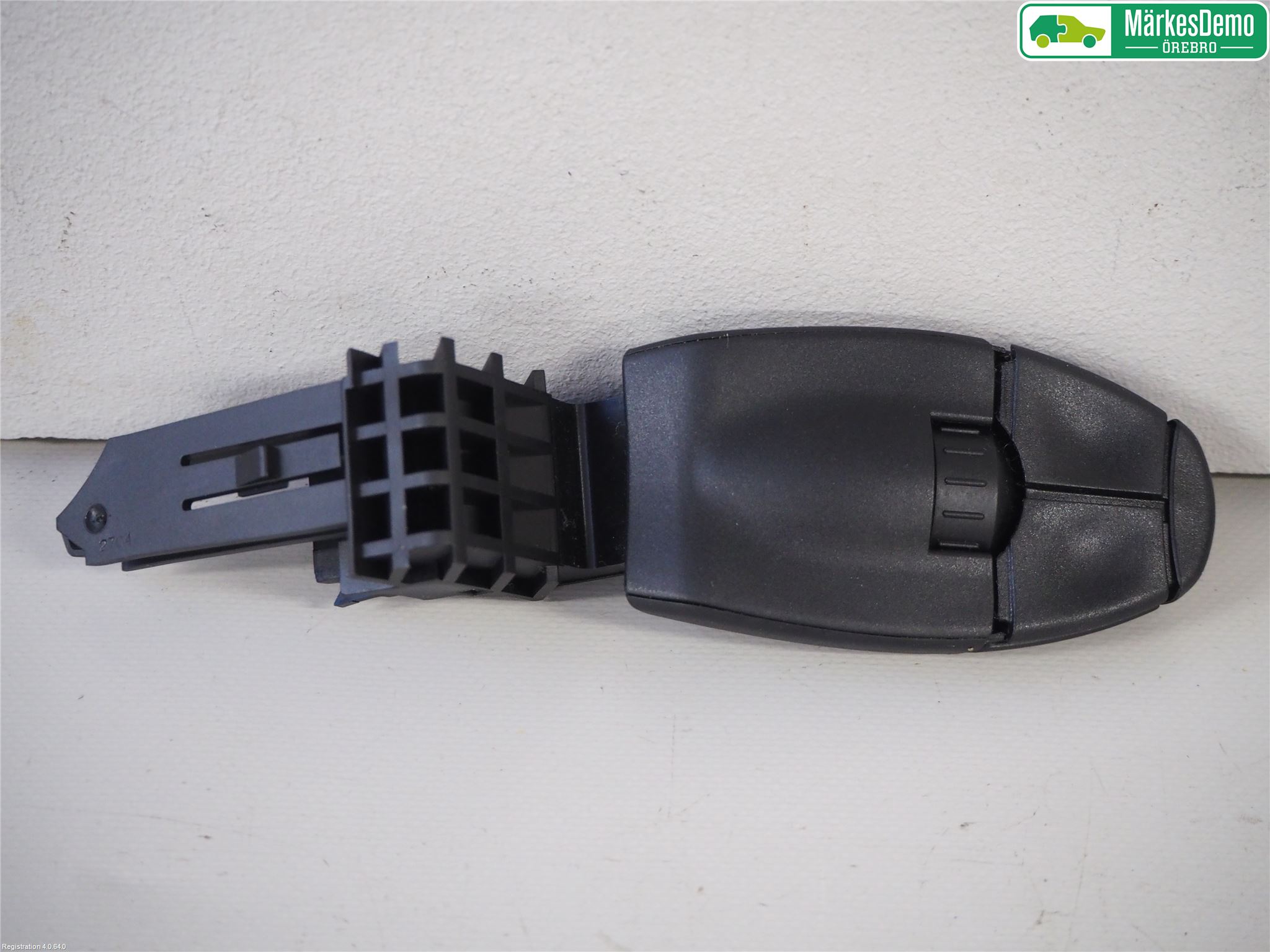 Peugeot 208 12-15 Farthållare