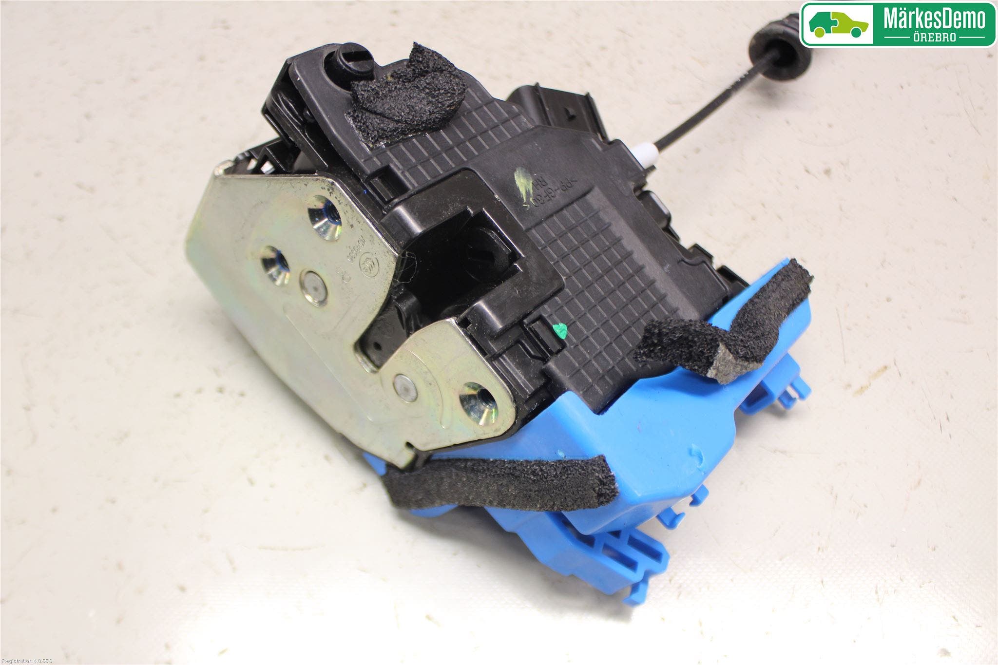 Kia CEED 12-18 Låskista-Dörrlås