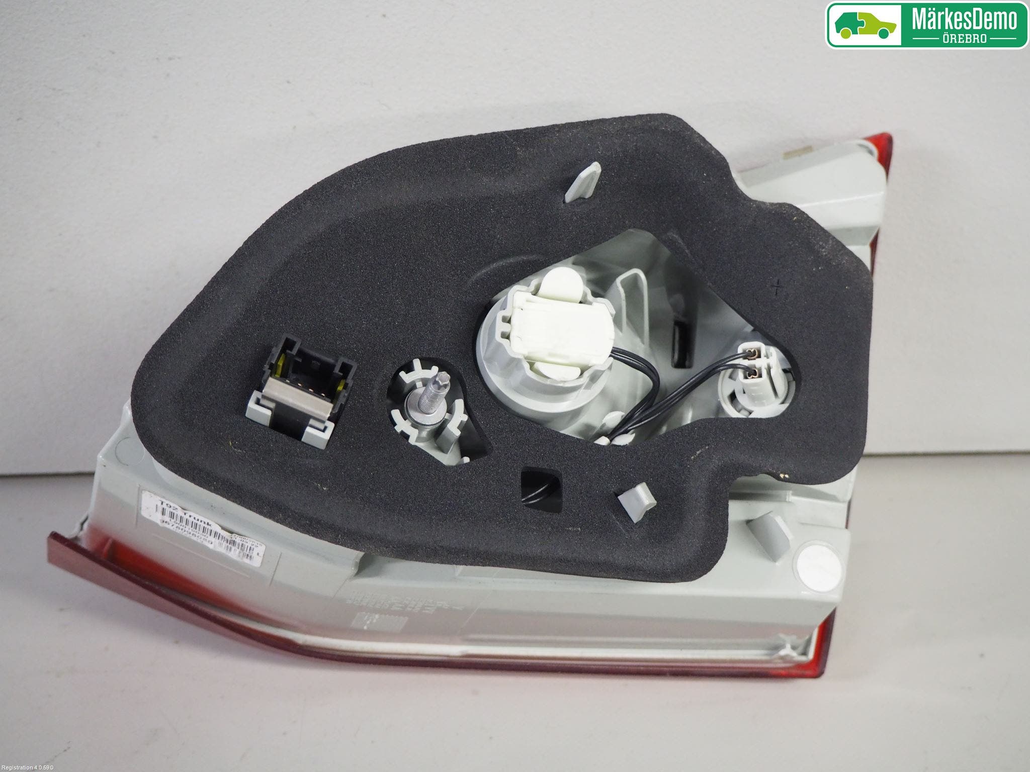 Peugeot 308 14-21 Bakljus Lucka Vä