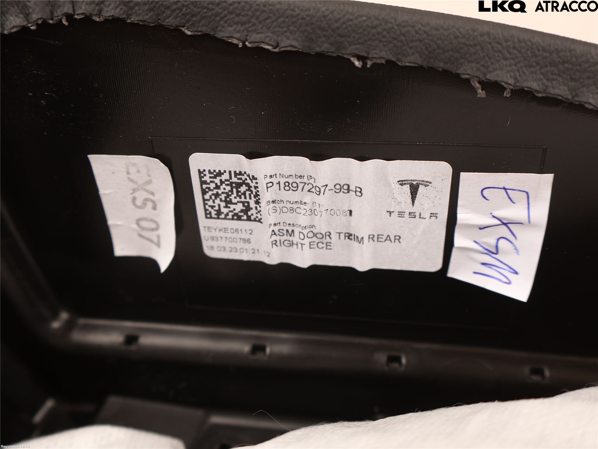 Tesla MODEL Y 21- Dörrklädsel Hö