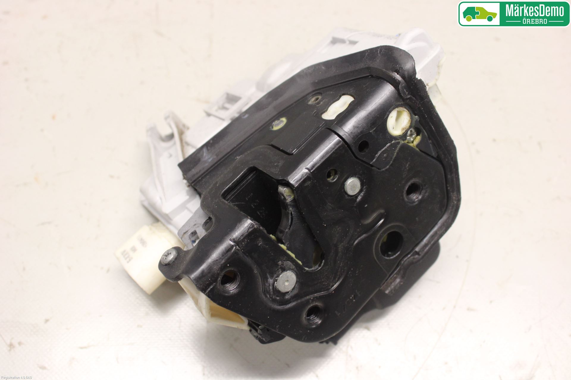 Audi A6/S6     05-11 Låskista-Dörrlås