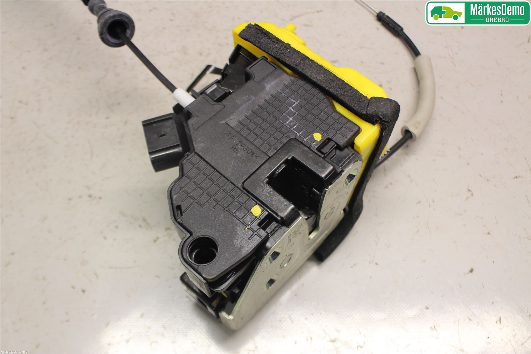 Kia CEED 12-18 Låskista-Dörrlås