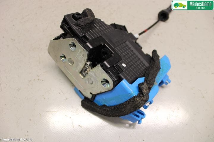 Kia CEED 12-18 Låskista-Dörrlås