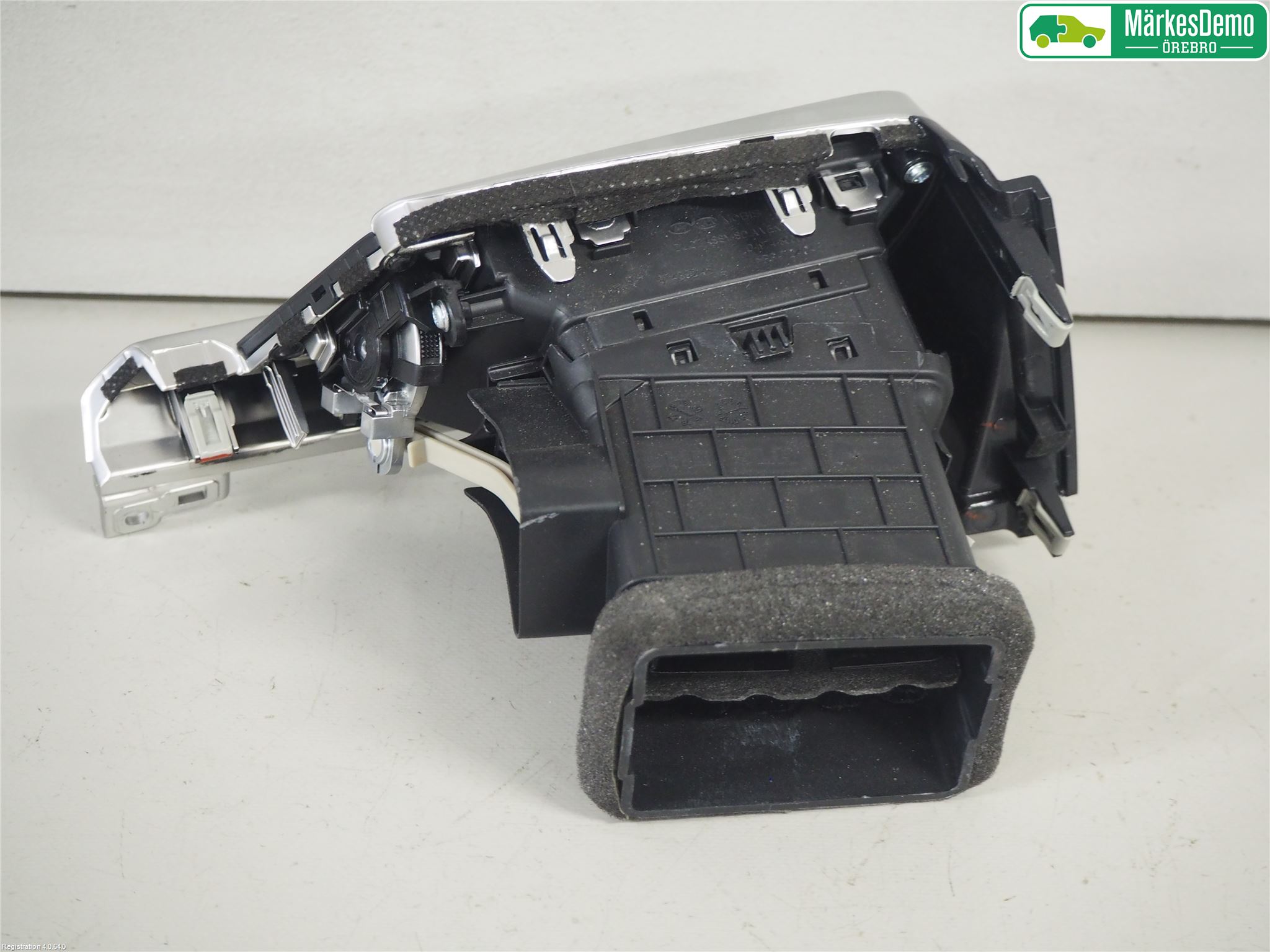 Kia OPTIMA 16-20 Defrosterkanal-Munstycke