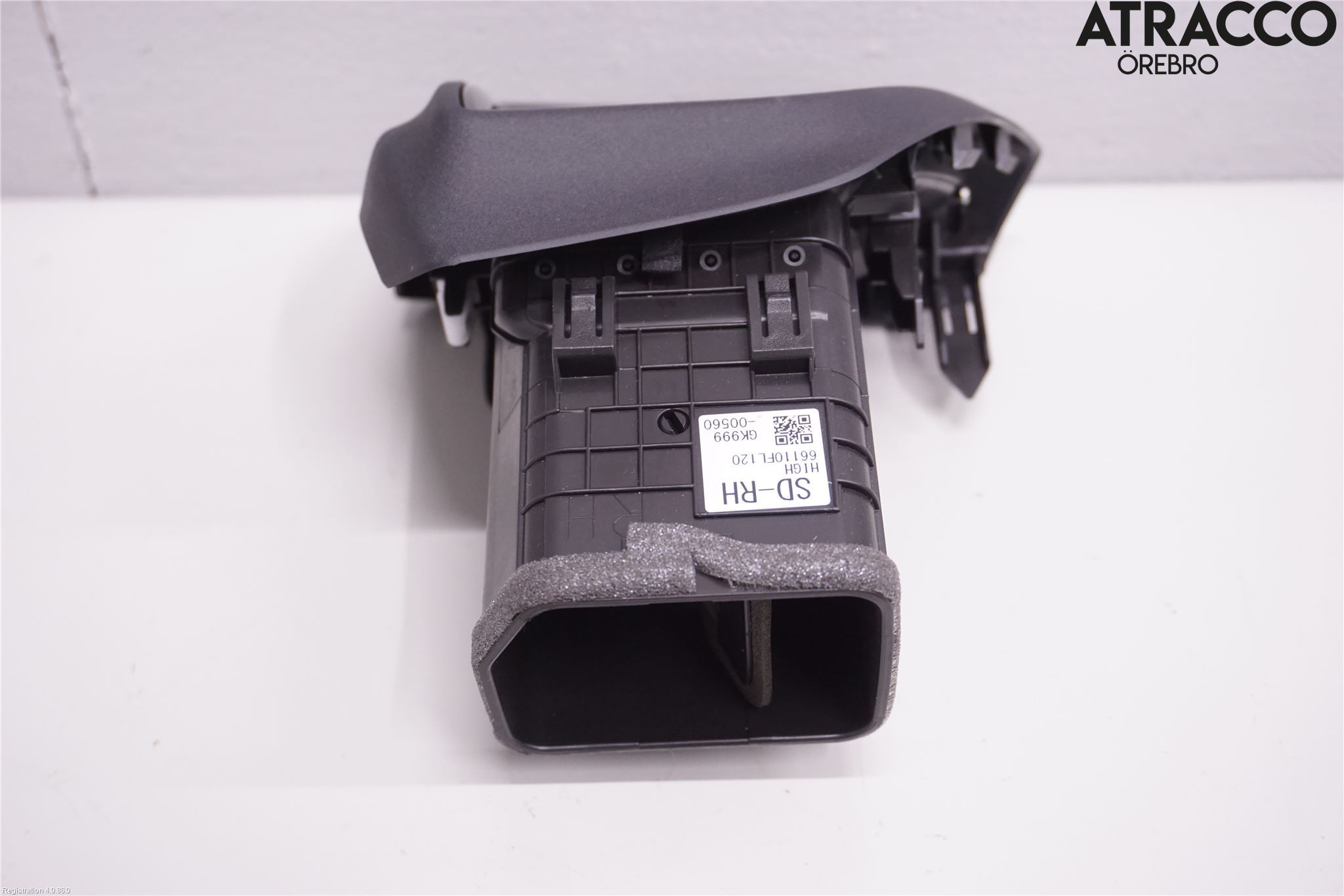 Subaru IMPREZA V 18- Defrosterkanal-Munstycke