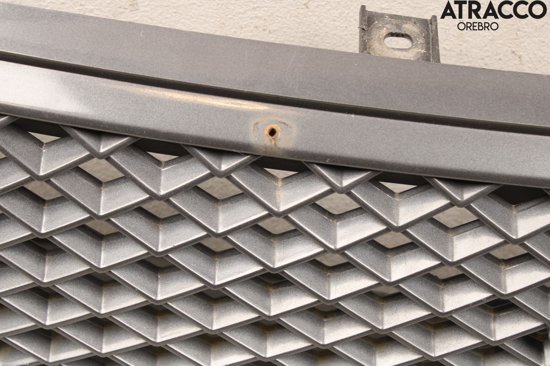 Suzuki GRAND VITARA II 06-14 Grill Komp