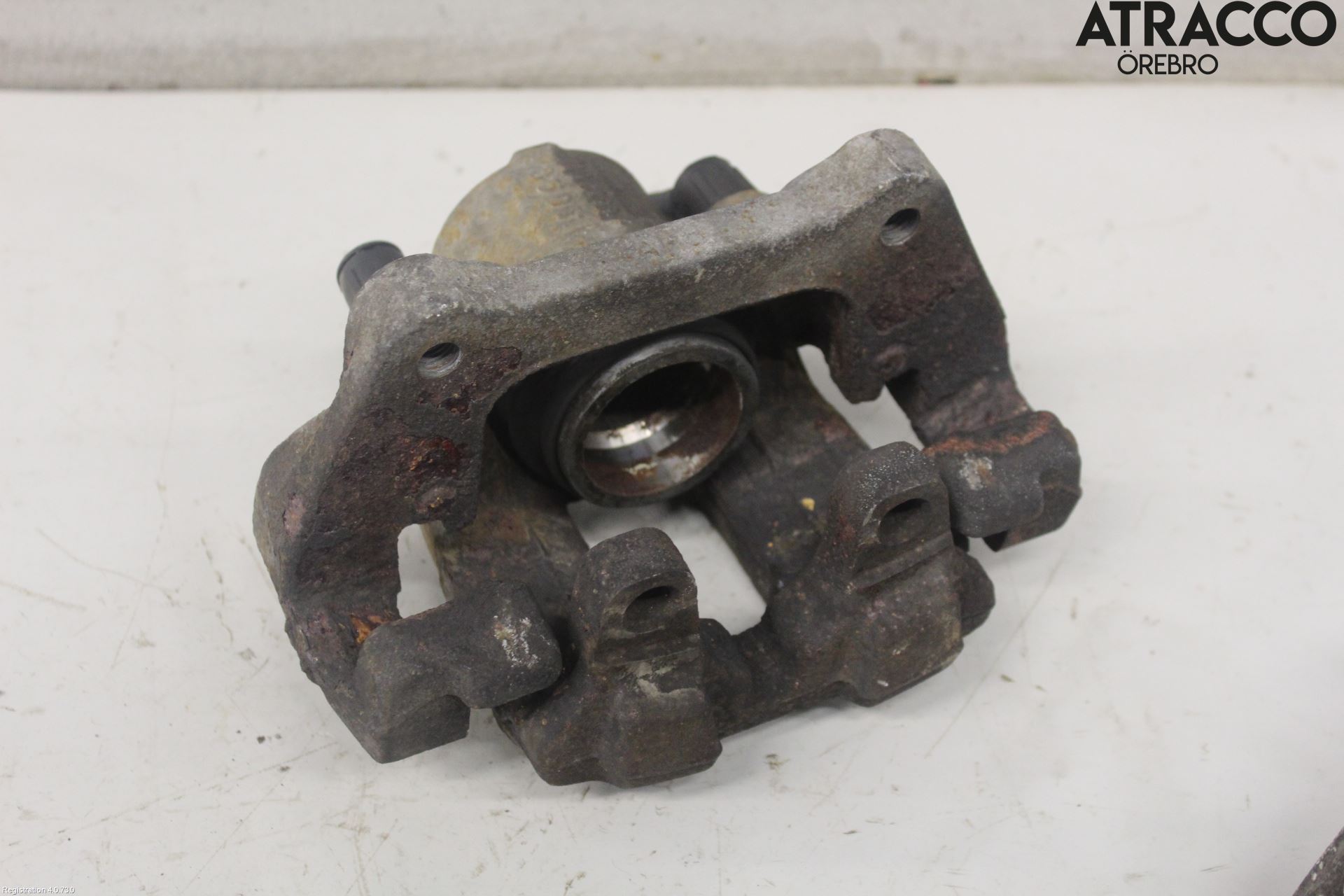 BMW 4 F32/F33/F82/F83 13-20 Bromsok Fram Vänster