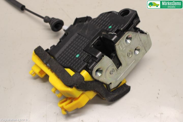 Kia CEED 12-18 Låskista-Dörrlås