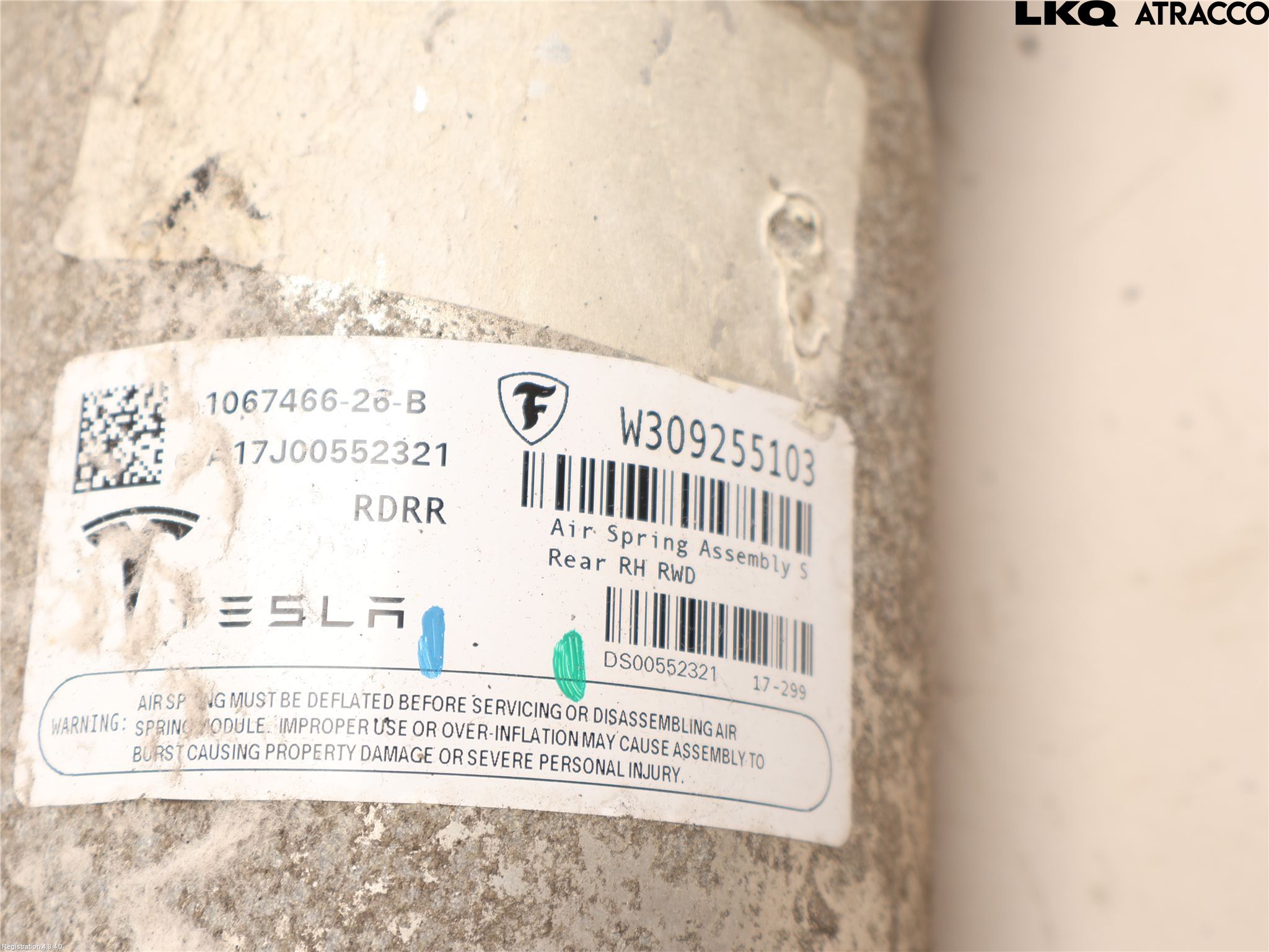 Tesla MODEL S 13- Fjäderben Bak Höger