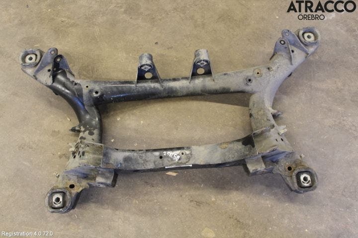 BMW 3 F30/F31/F80 12-19 Bakaxelbalk