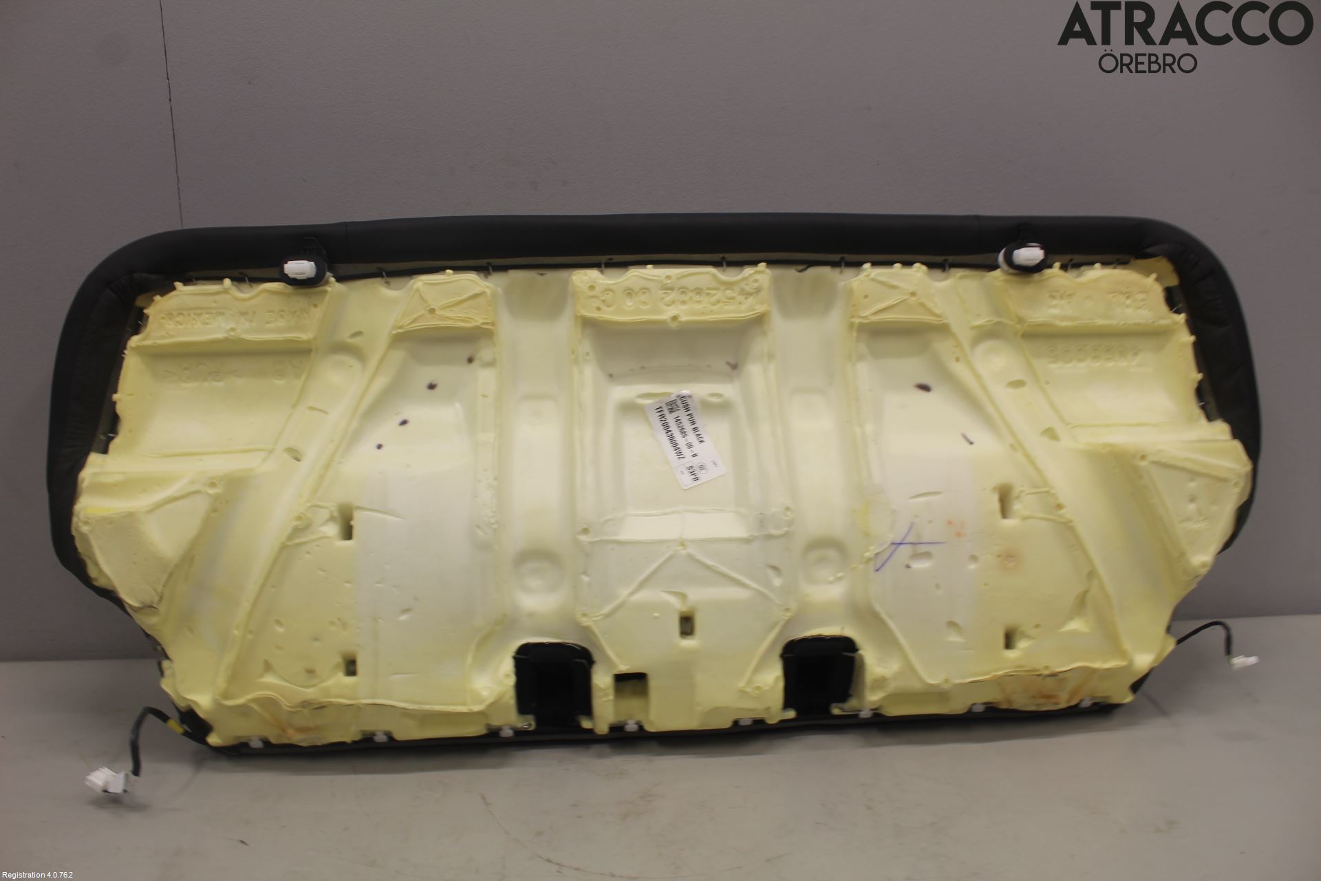 Tesla MODEL 3 17- Inredning Sittdyna Bak