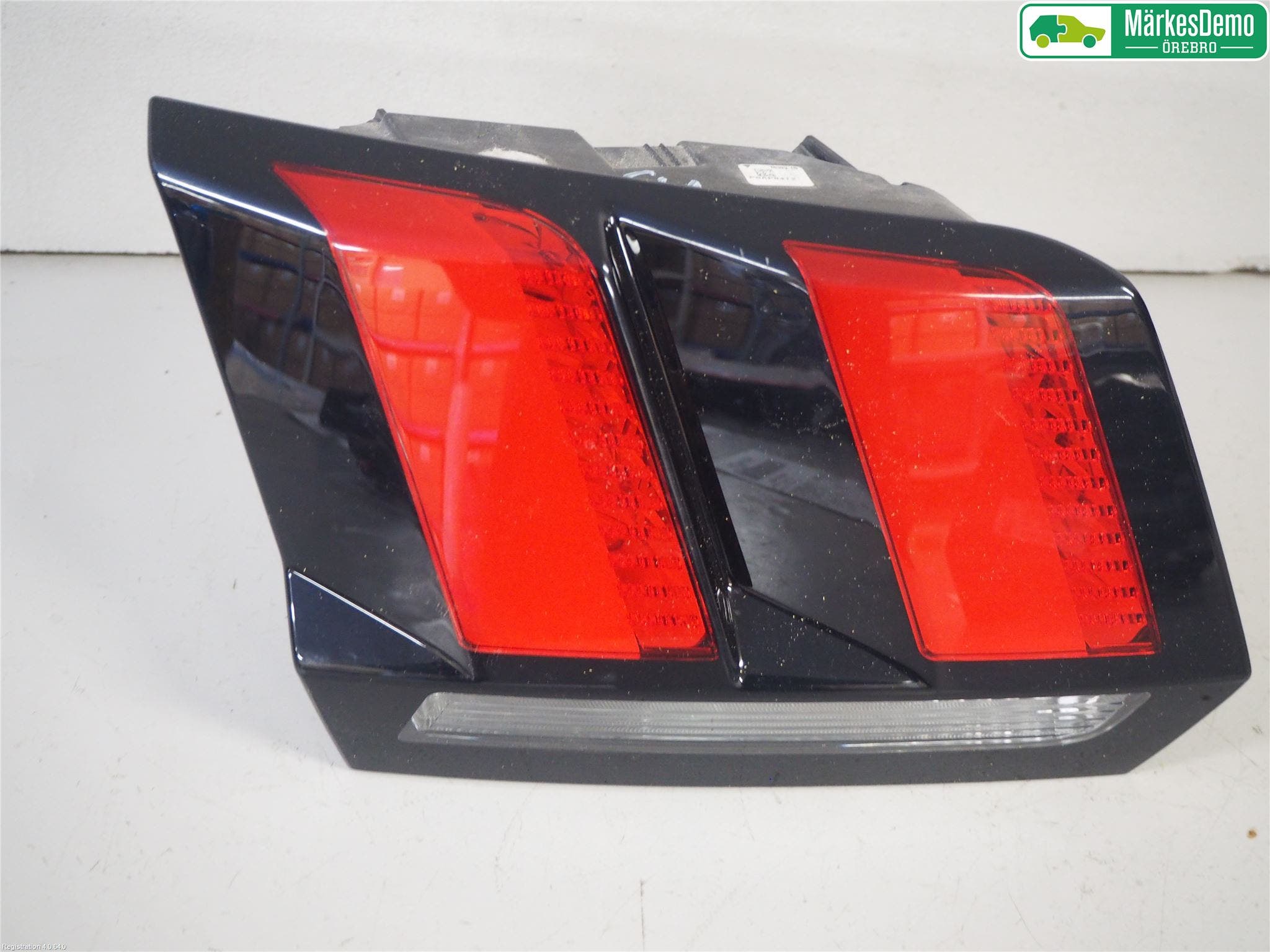 Peugeot 3008 17-24 Bakljus Lucka Vä