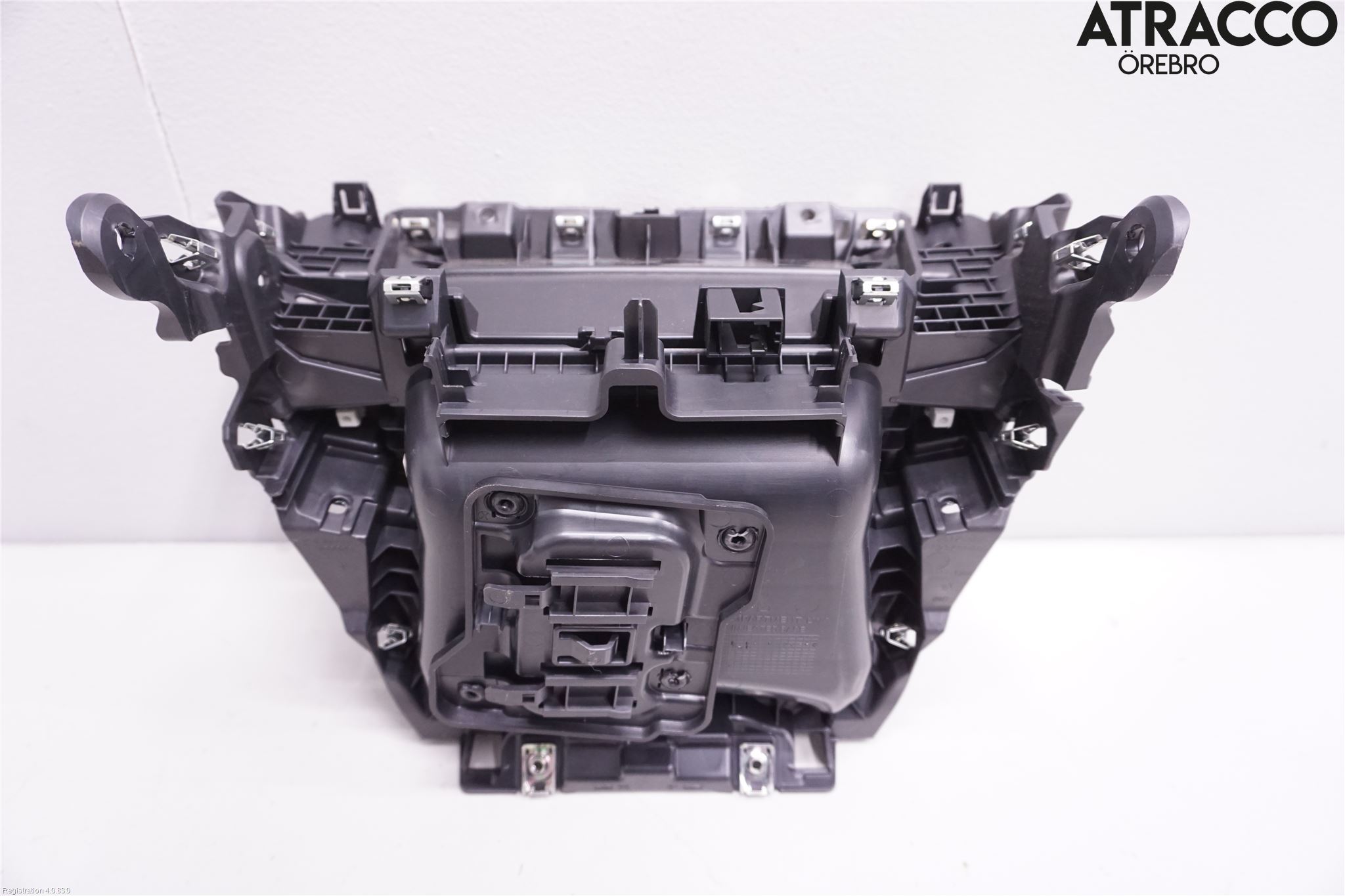Peugeot 2008/E-2008 20- Instrumentbräda Förvaringsfack