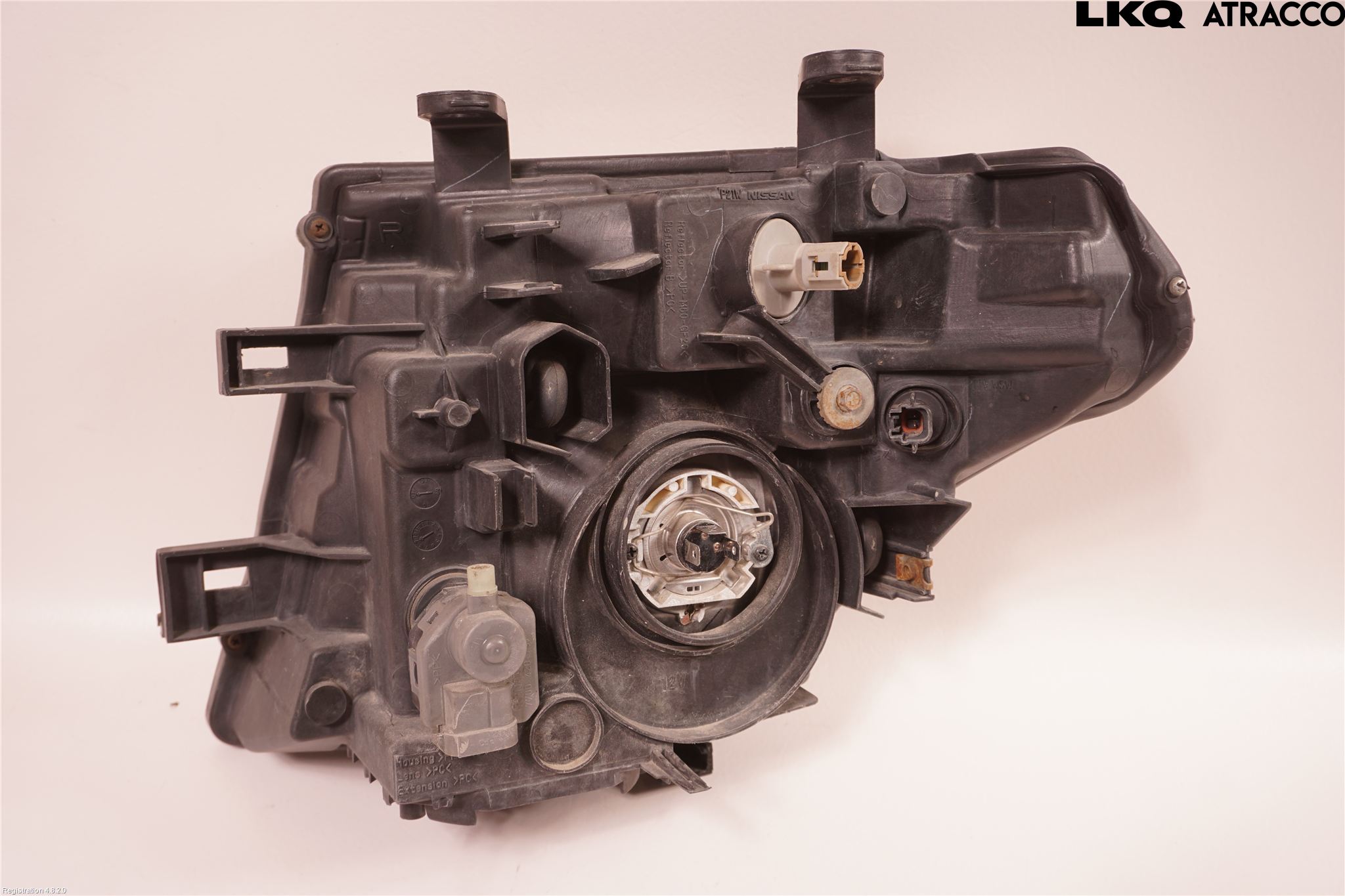 Nissan NAVARA 05-16 Strålkastare Vänster