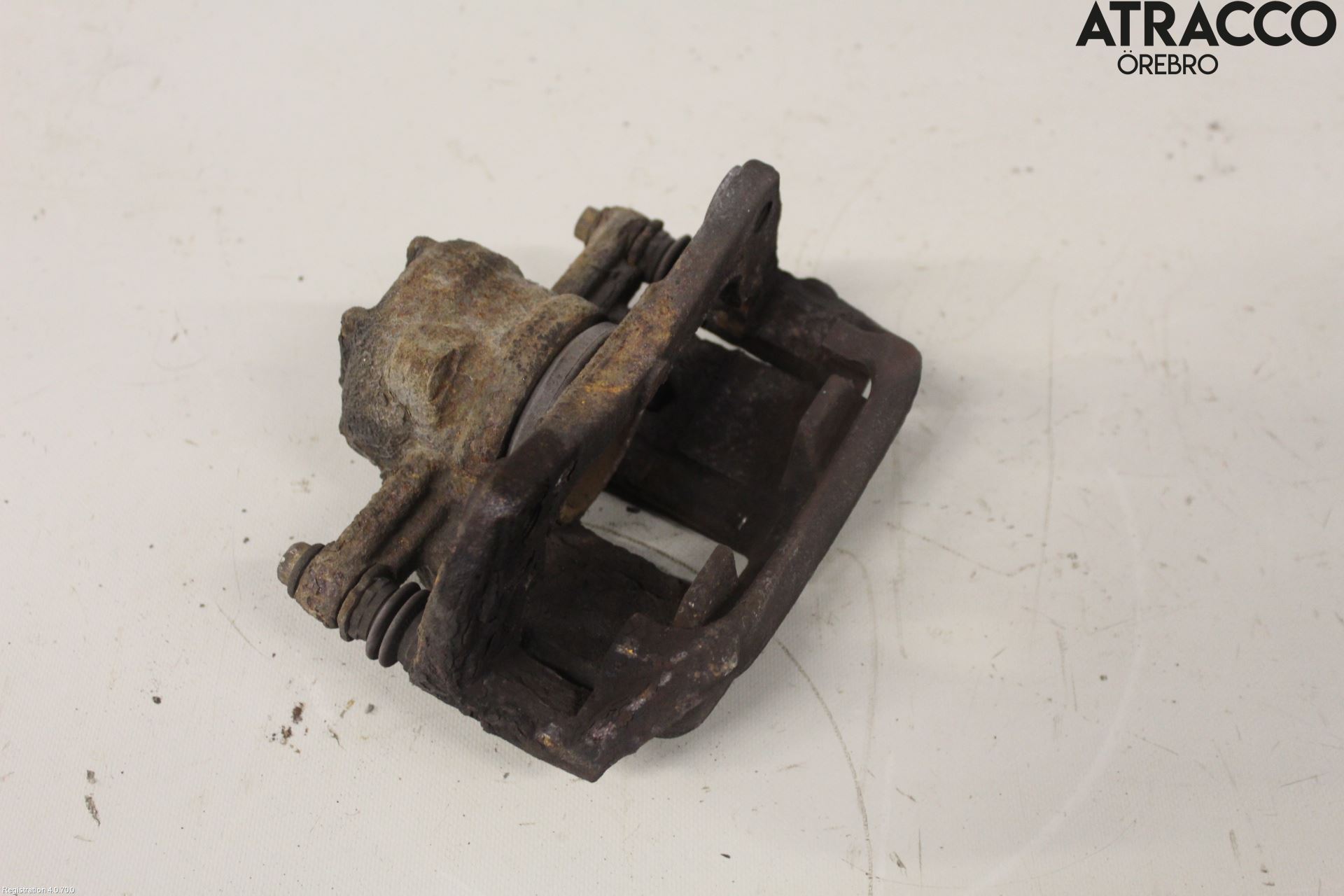 Mitsubishi COLT   04-08 Bromsok Fram Höger