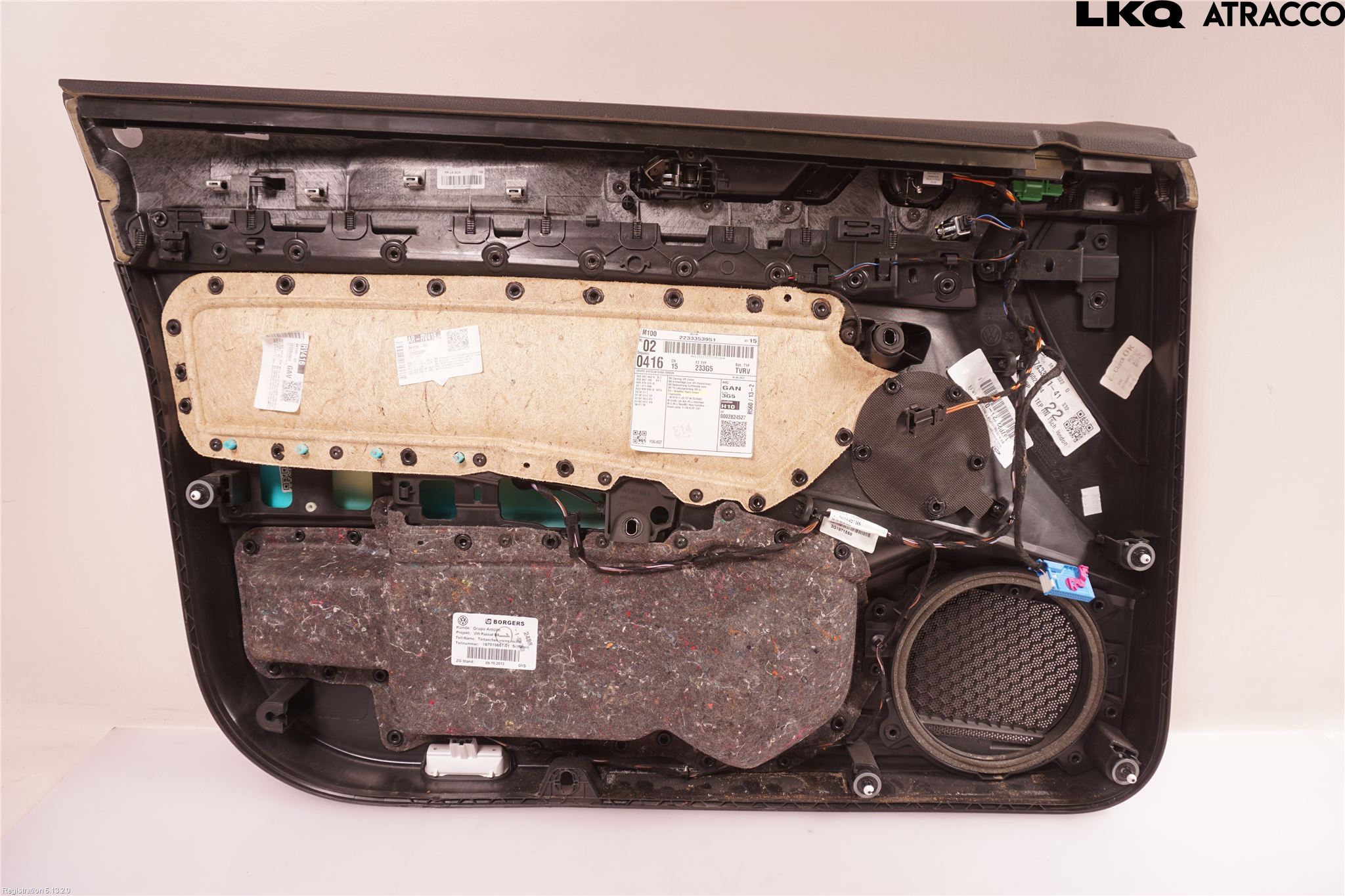 Volkswagen VW PASSAT 20-24 Dörrklädsel Hö