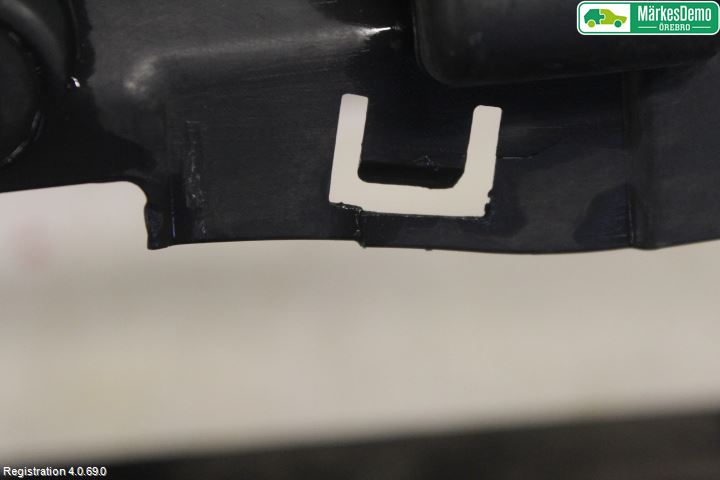 Ford FOCUS 08-11 Stötfångardel Fram Mitt