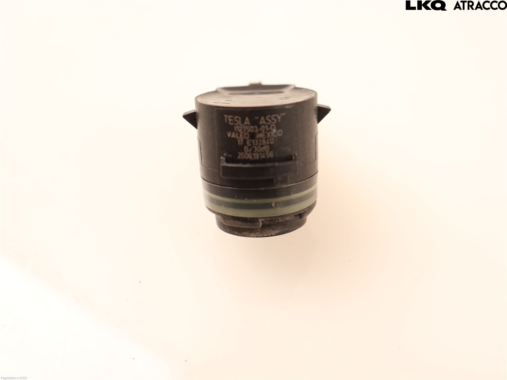 Tesla MODEL 3 17- Parkeringshjälp Backsensor