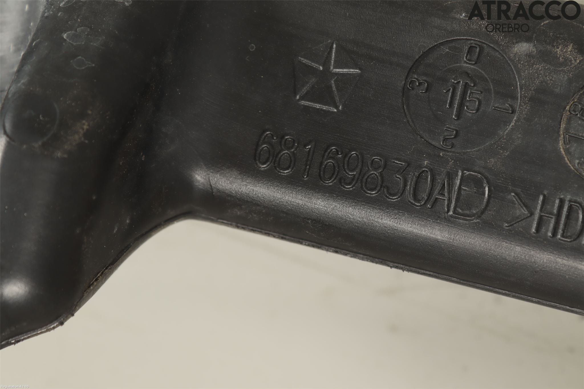 Dodge PICK UP RAM 81- Spolartank Vindruta