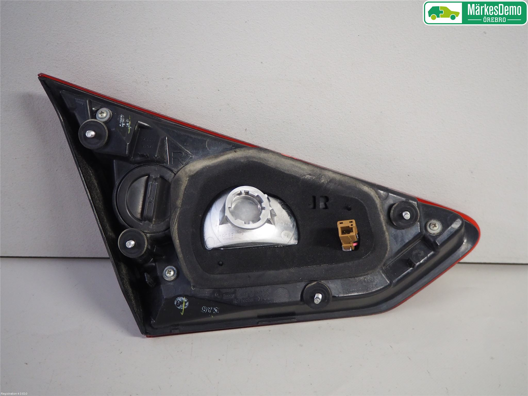 Nissan PULSAR Bakljus Lucka Hö