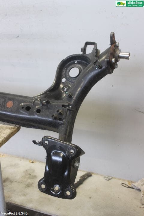 Seat ARONA Bakaxelbalk