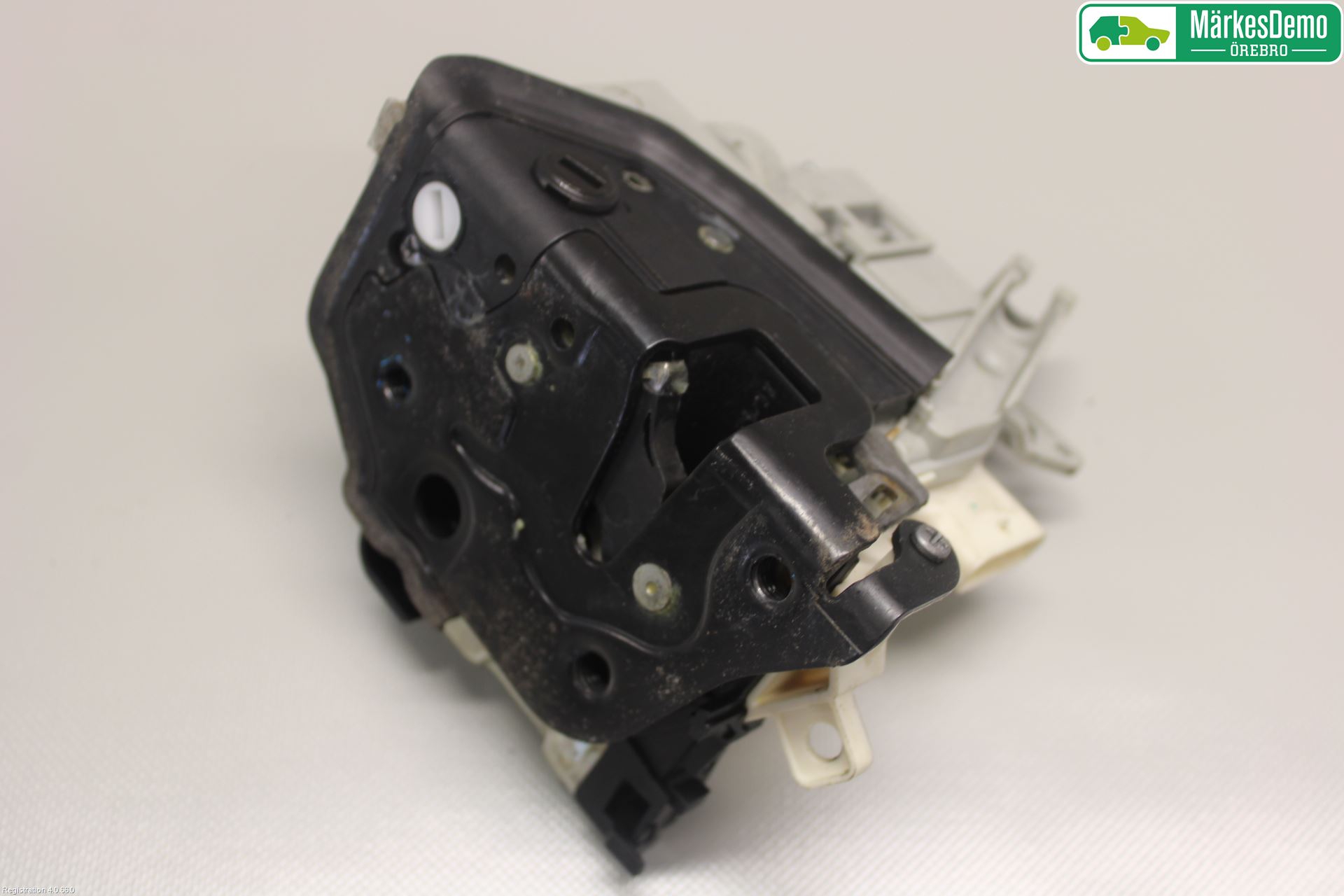 Audi A4 12-15 Låskista-Dörrlås