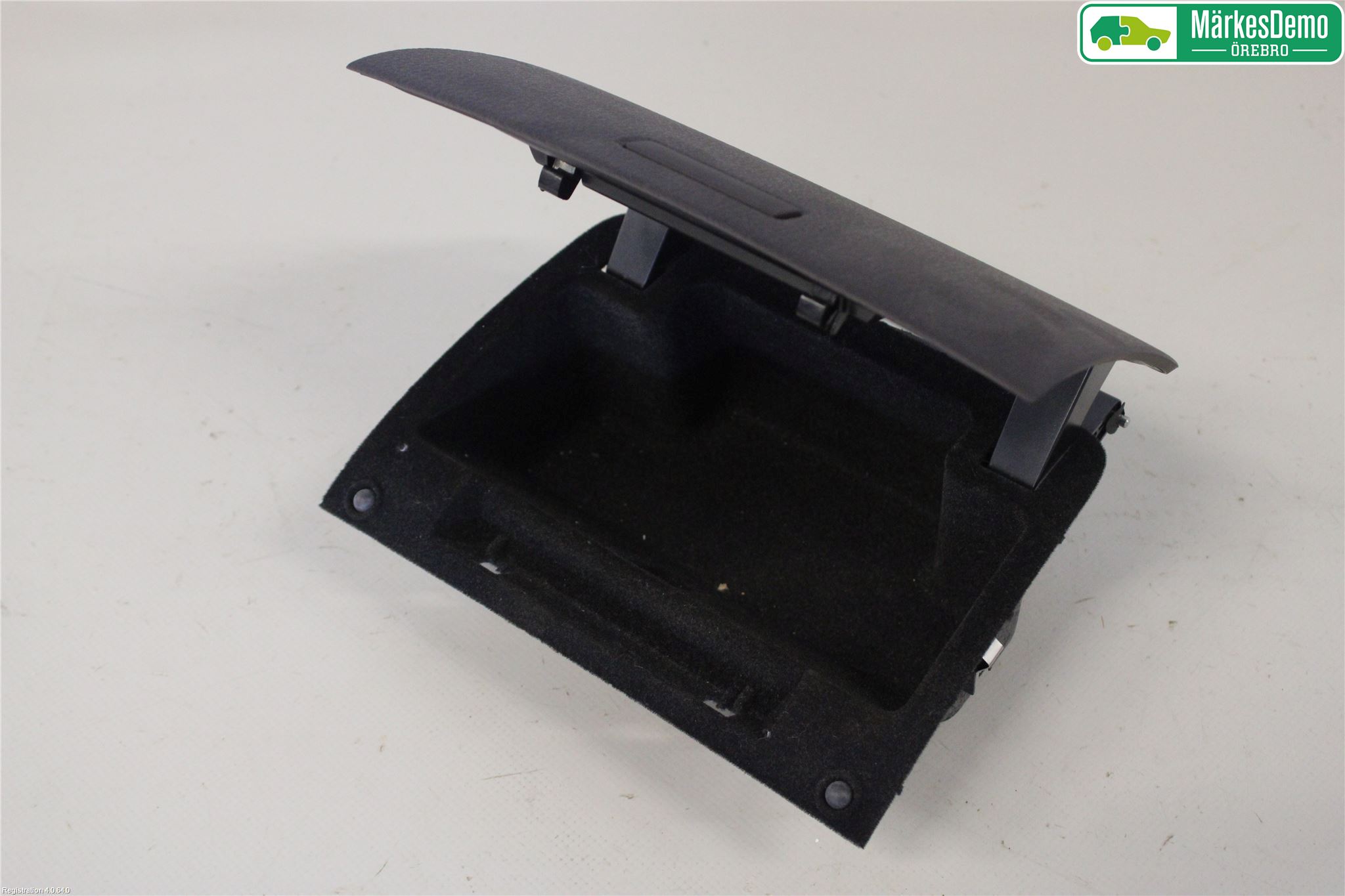 Volkswagen VW TOUAREG 7P 11-18 Instrumentbräda Förvaringsfack