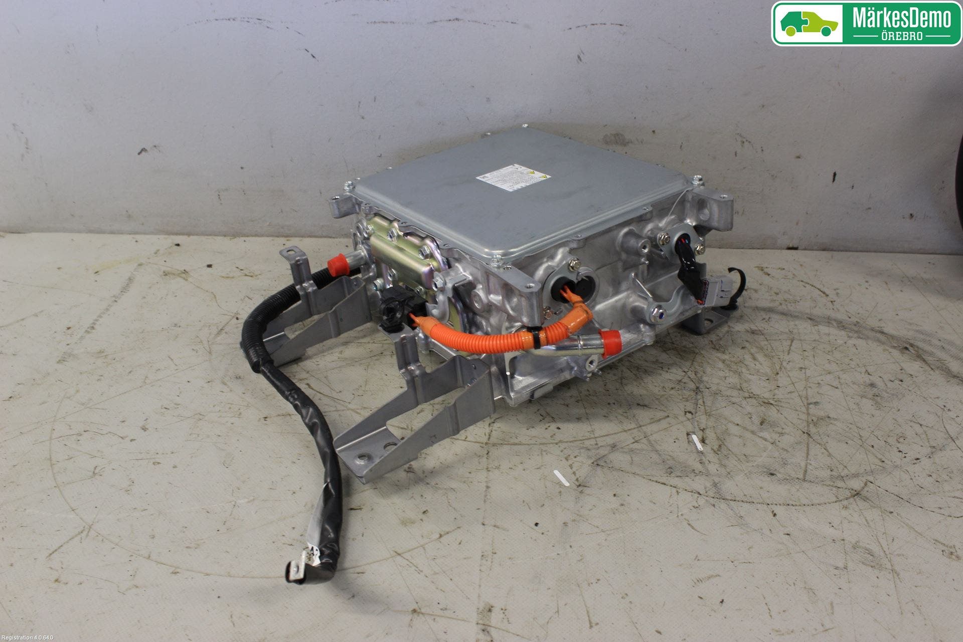 Mitsubishi OUTLANDER 13-21 Batteriladdare Högspänning