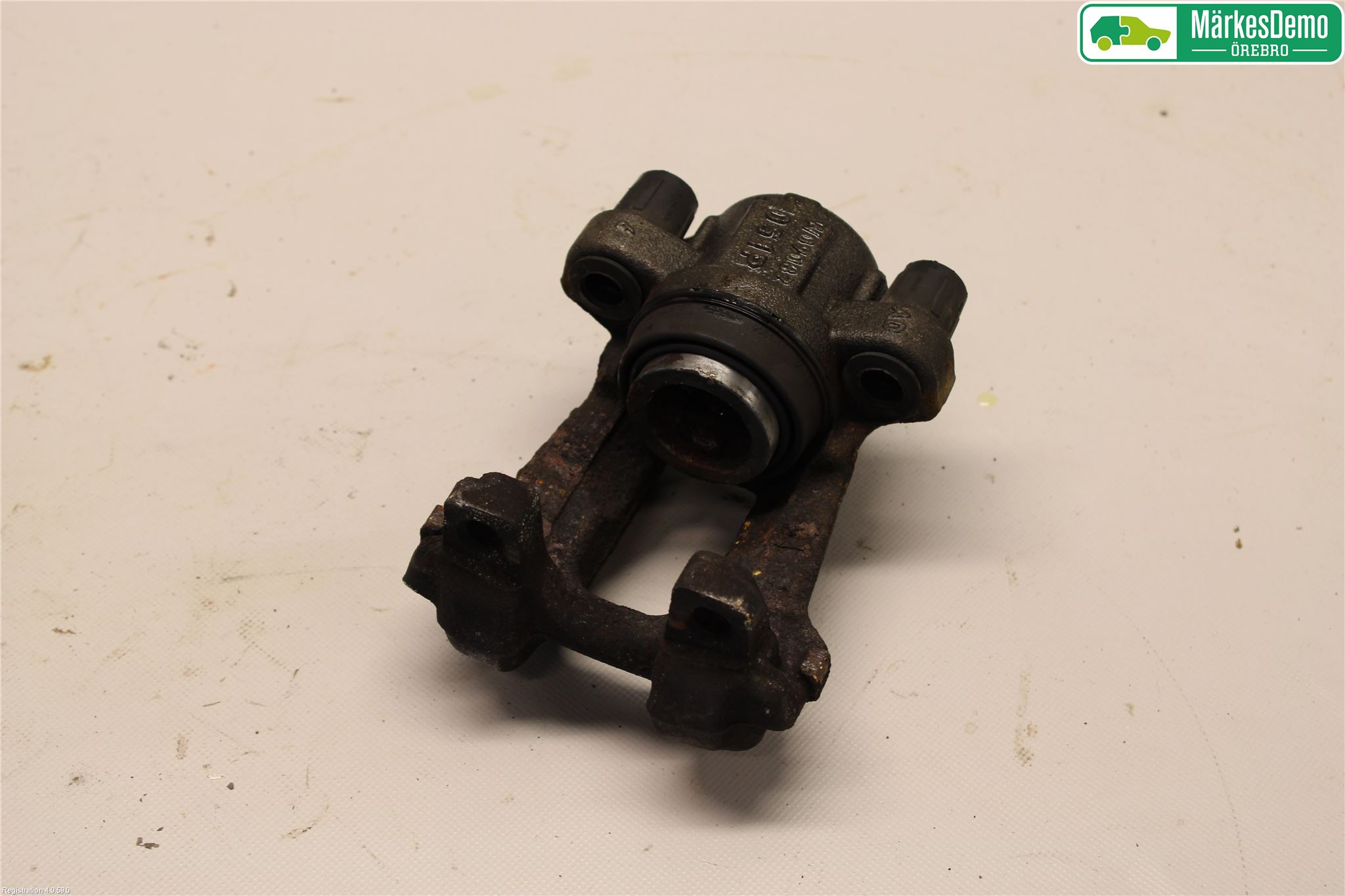 BMW 1 F20/F21 11-19 Bromsok Bak Vänster