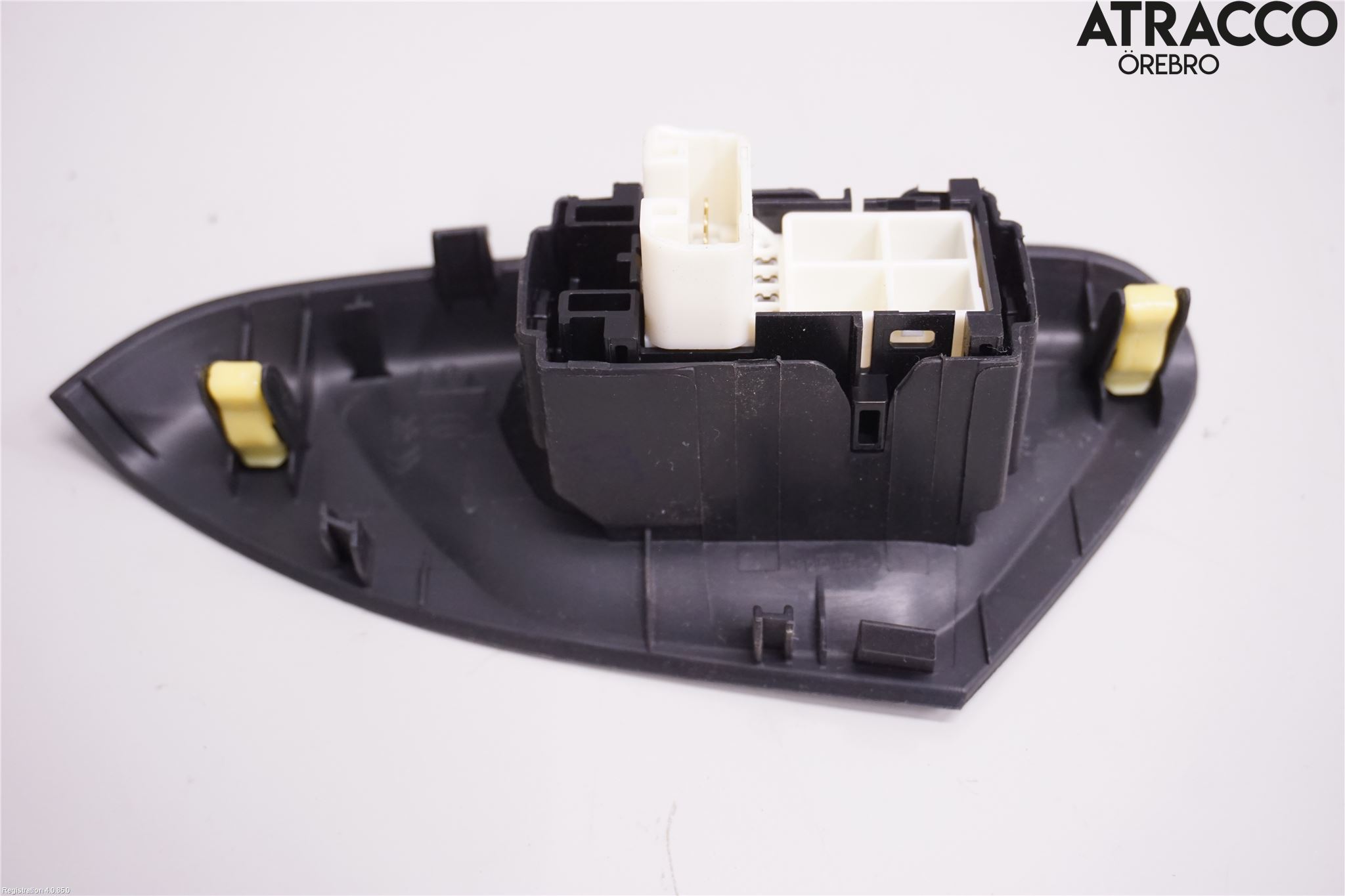 Peugeot 108 15-22 Strömställare Elhiss