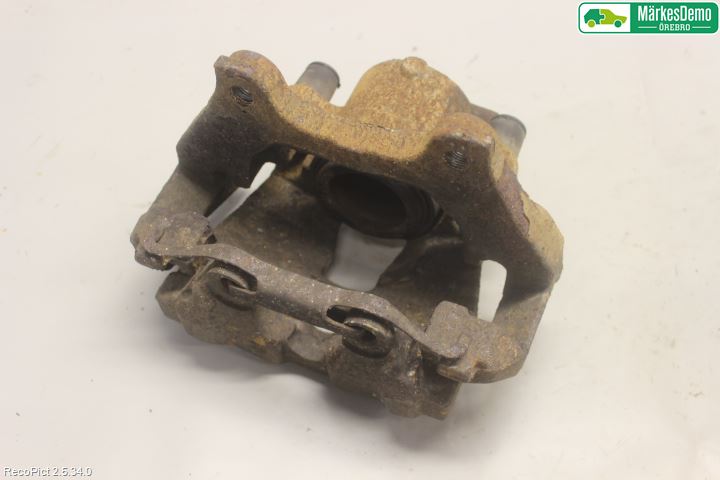 Fiat DOBLO CARGO Bromsok Fram Höger