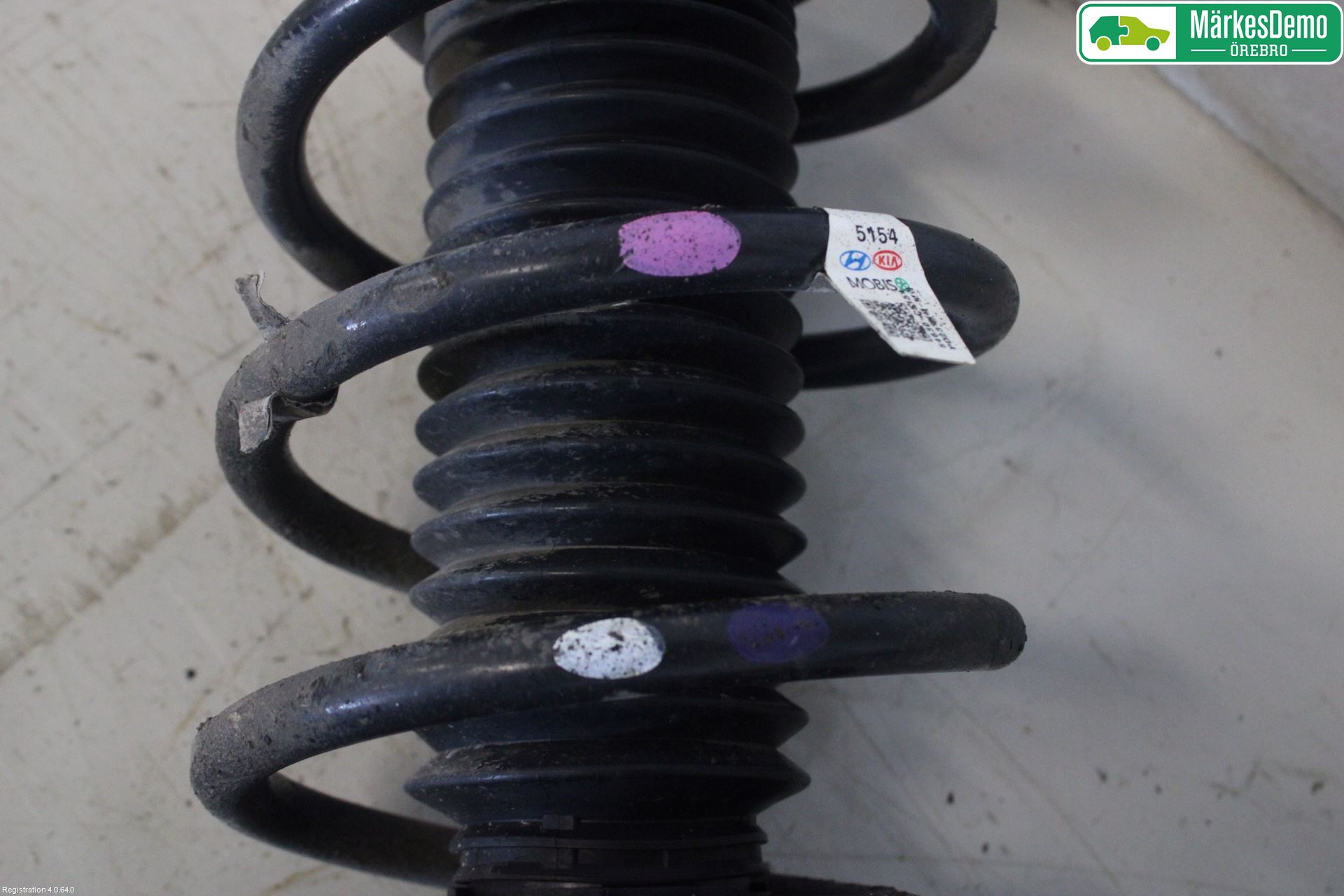 Kia SORENTO 15-20 Fjäderben Fram Vänster