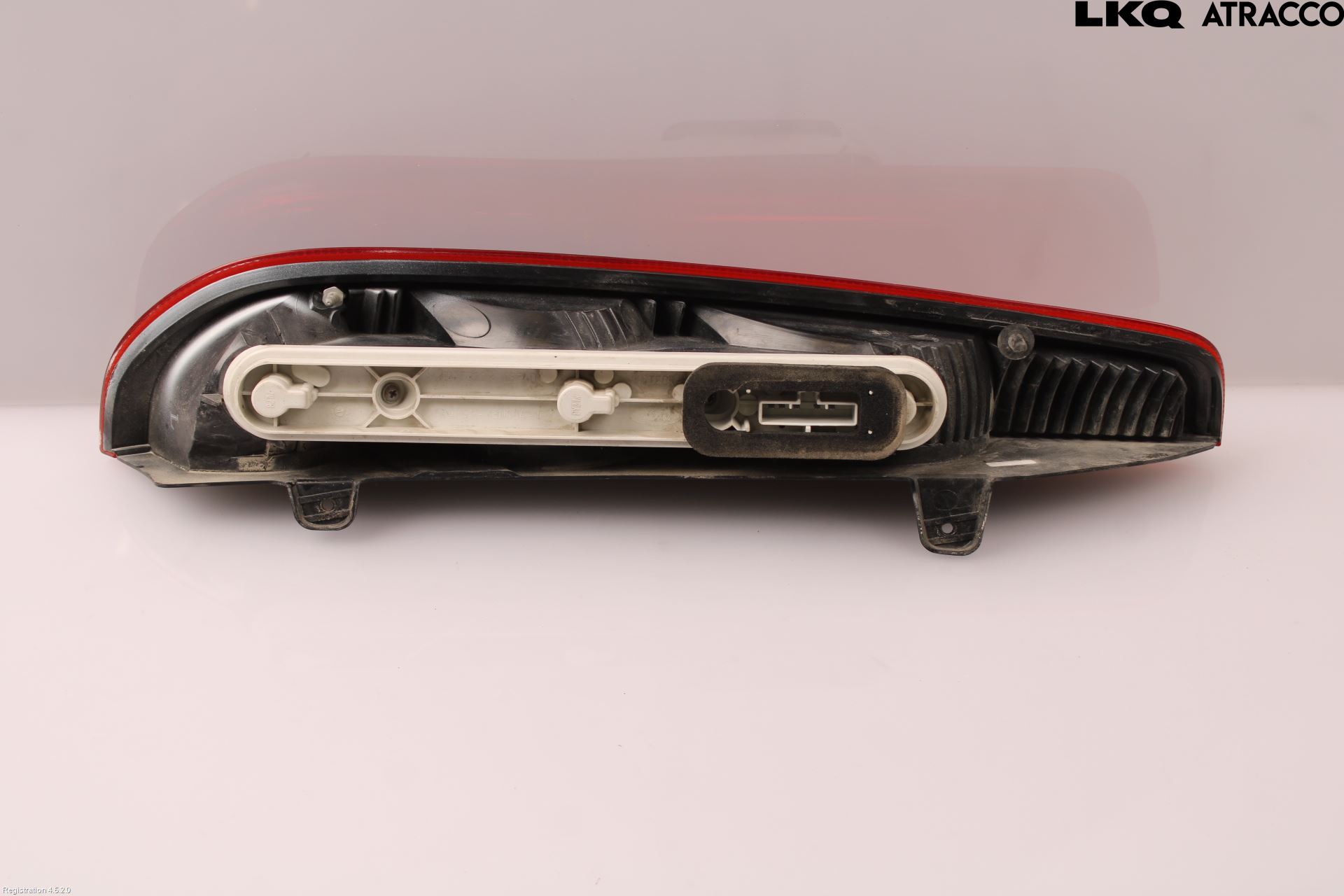 Ford FOCUS     04-07 Bakljus Höger