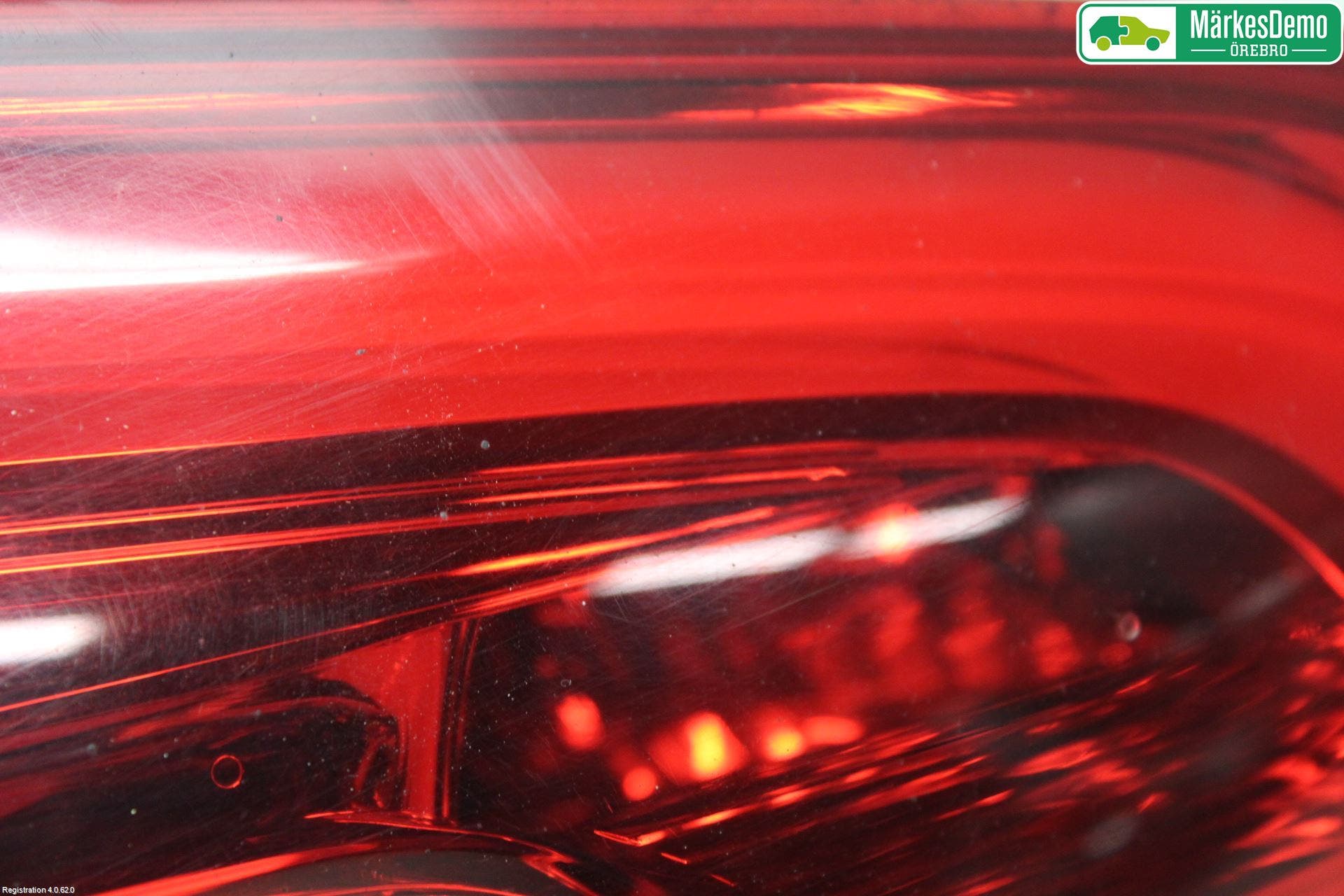 Peugeot 308 14-21 Bakljus Lucka Vä