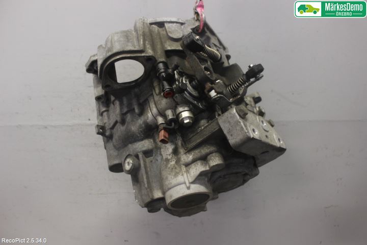 Volkswagen VW PASSAT 05-11 Växellåda Man 6 Vxl