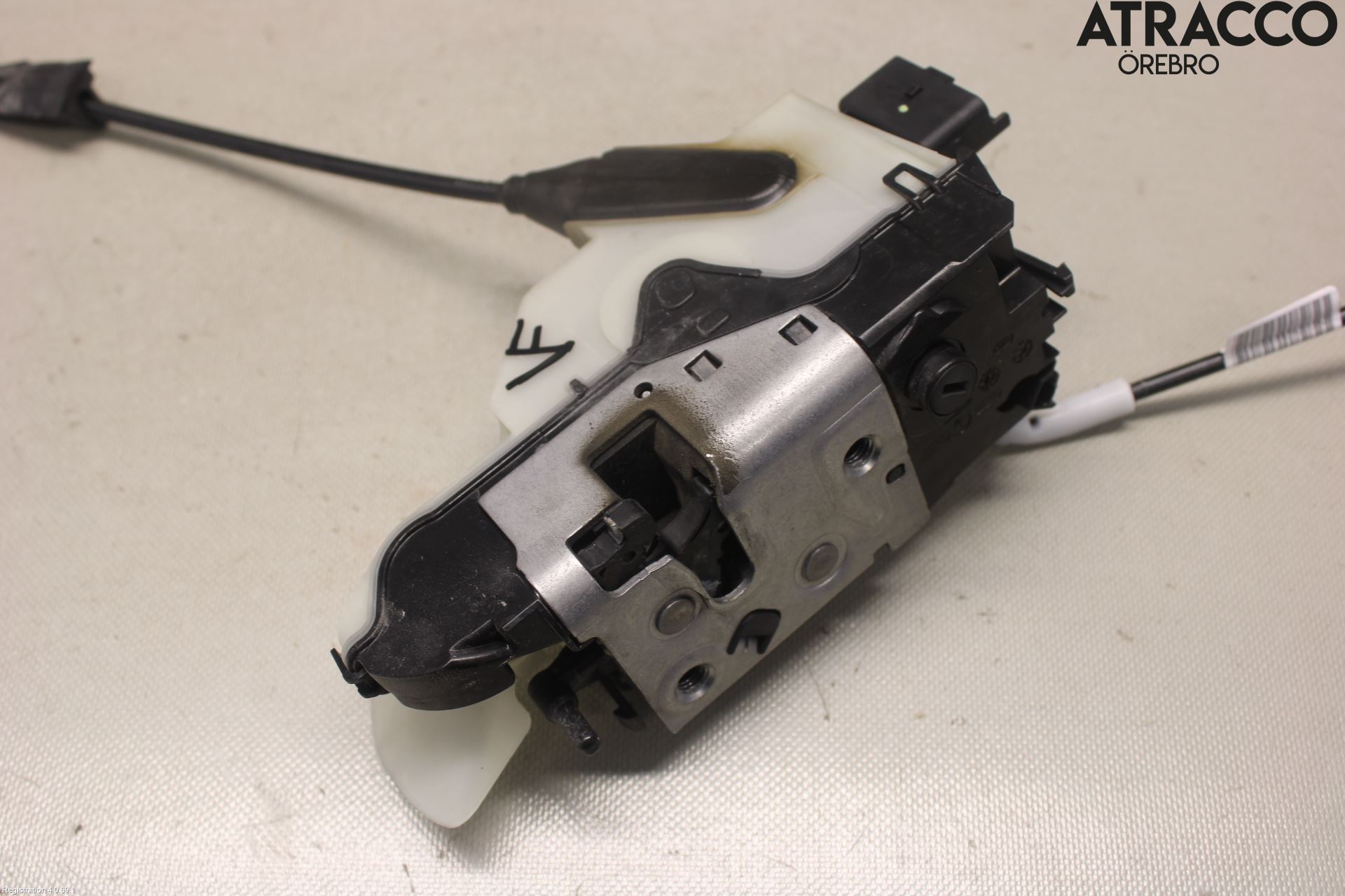 Peugeot 2008 13-20 Låskista-Dörrlås