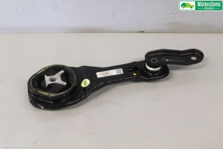 Volkswagen VW POLO VI 18->> Växellådsfäste